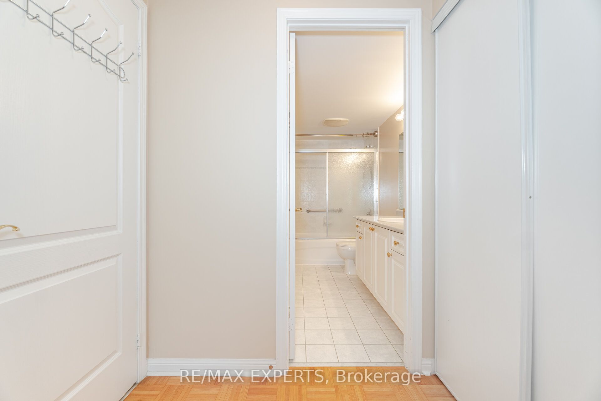 2502 Rutherford Road 216 Property Photo 27