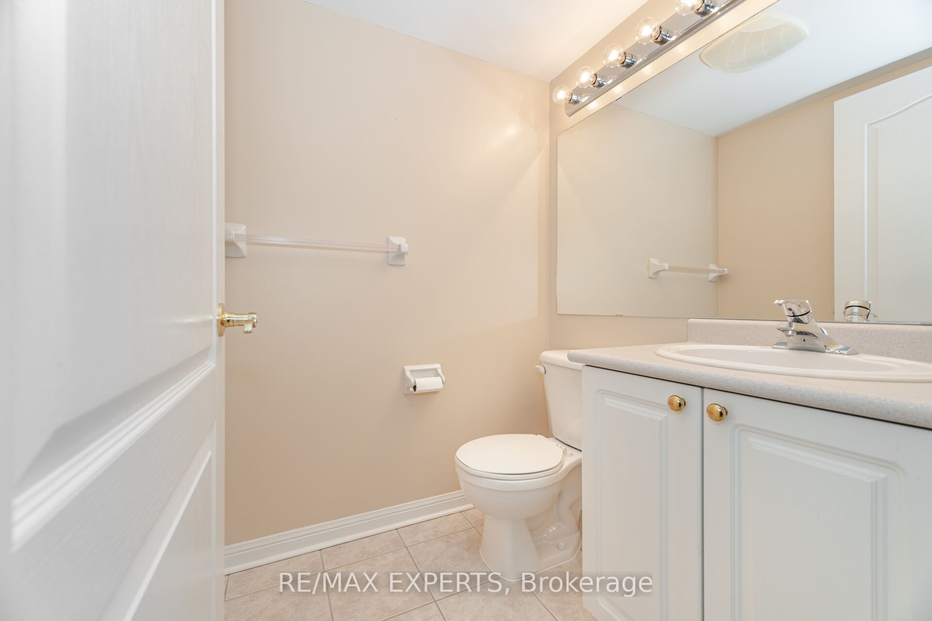 2502 Rutherford Road 216 Property Photo 35