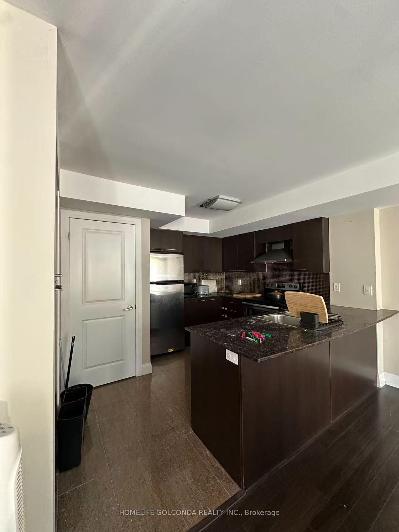 322 John Street 132 Property Photo 6