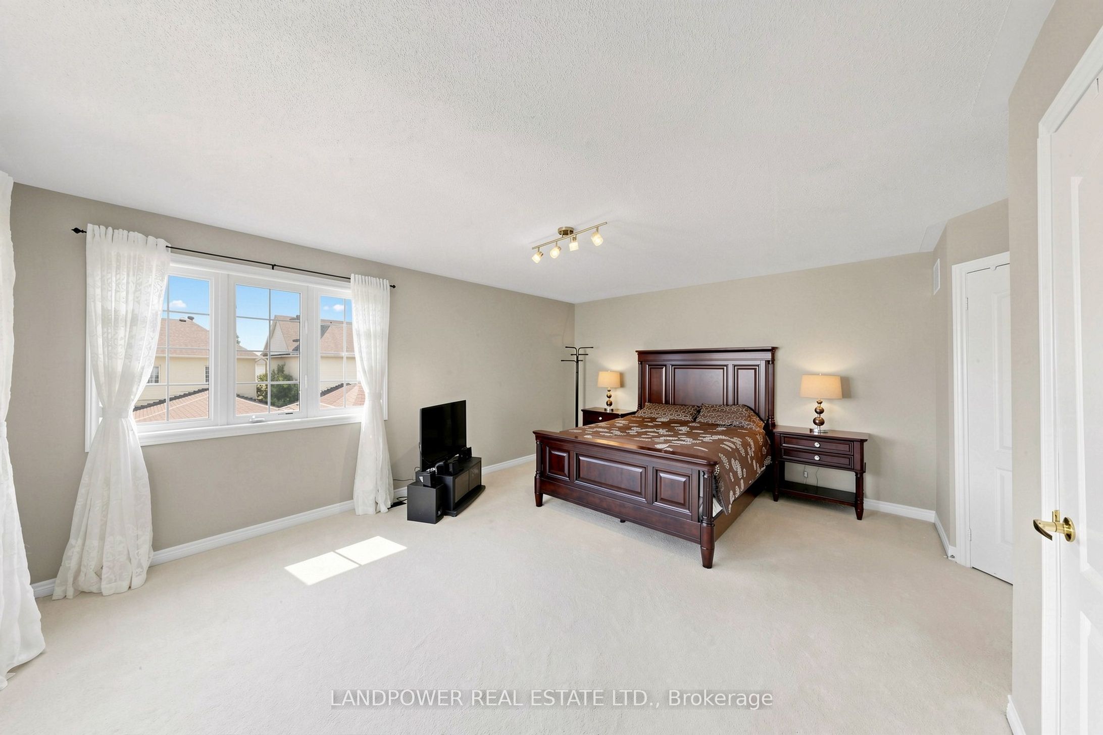 25 Reflection Road Property Photo 23