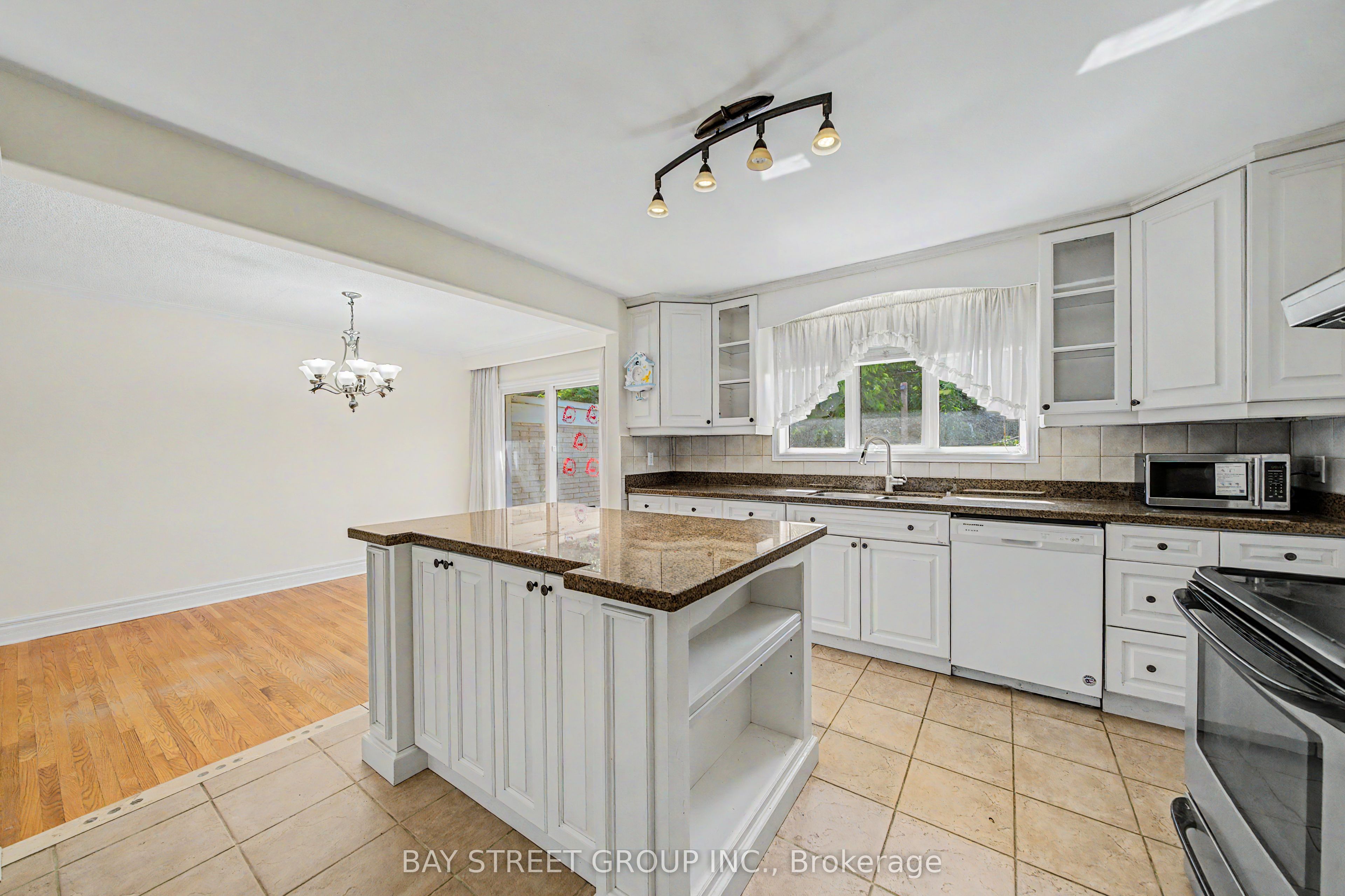 32 Alanadale Avenue Property Photo 15