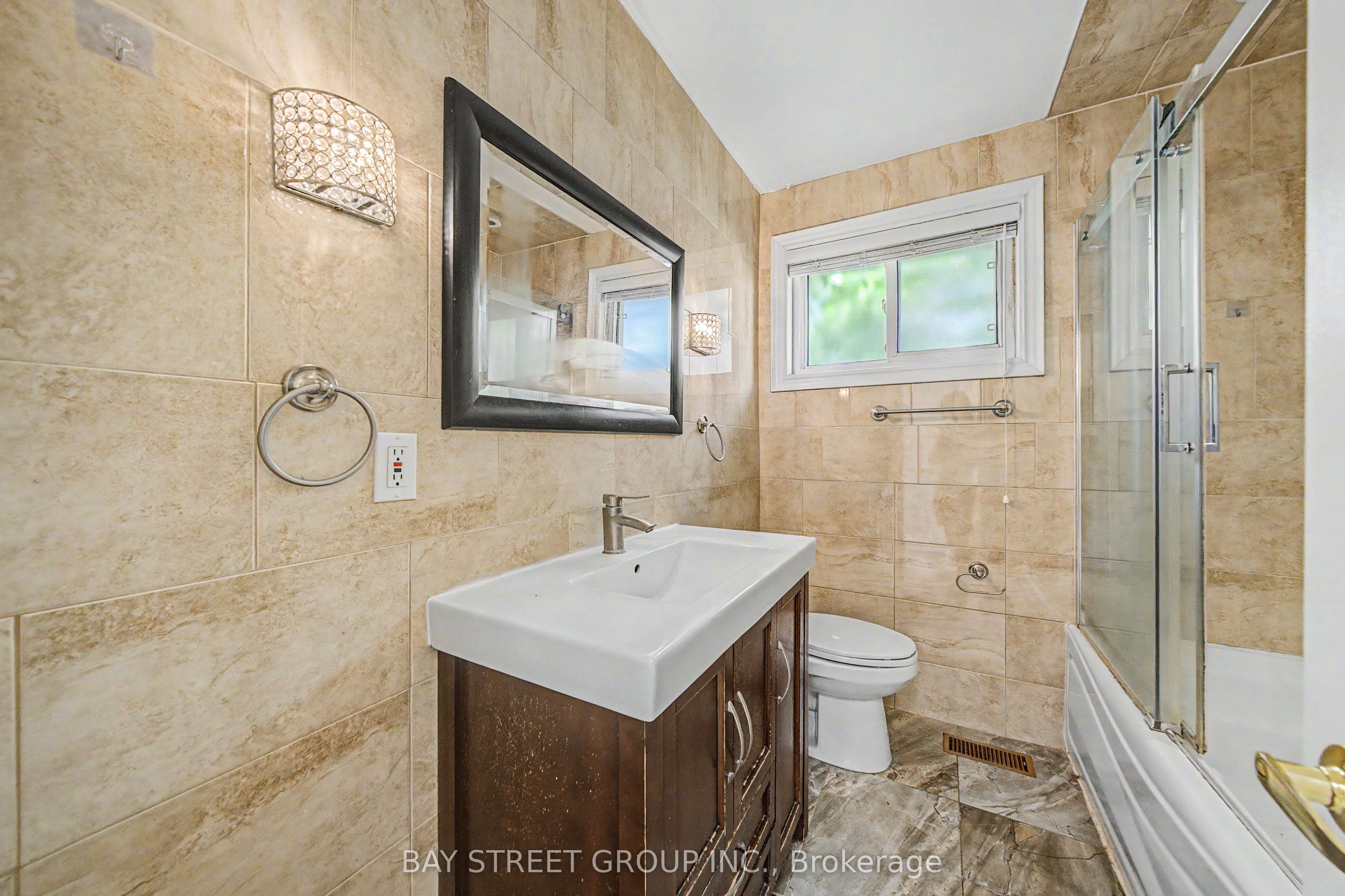 32 Alanadale Avenue Property Photo 17