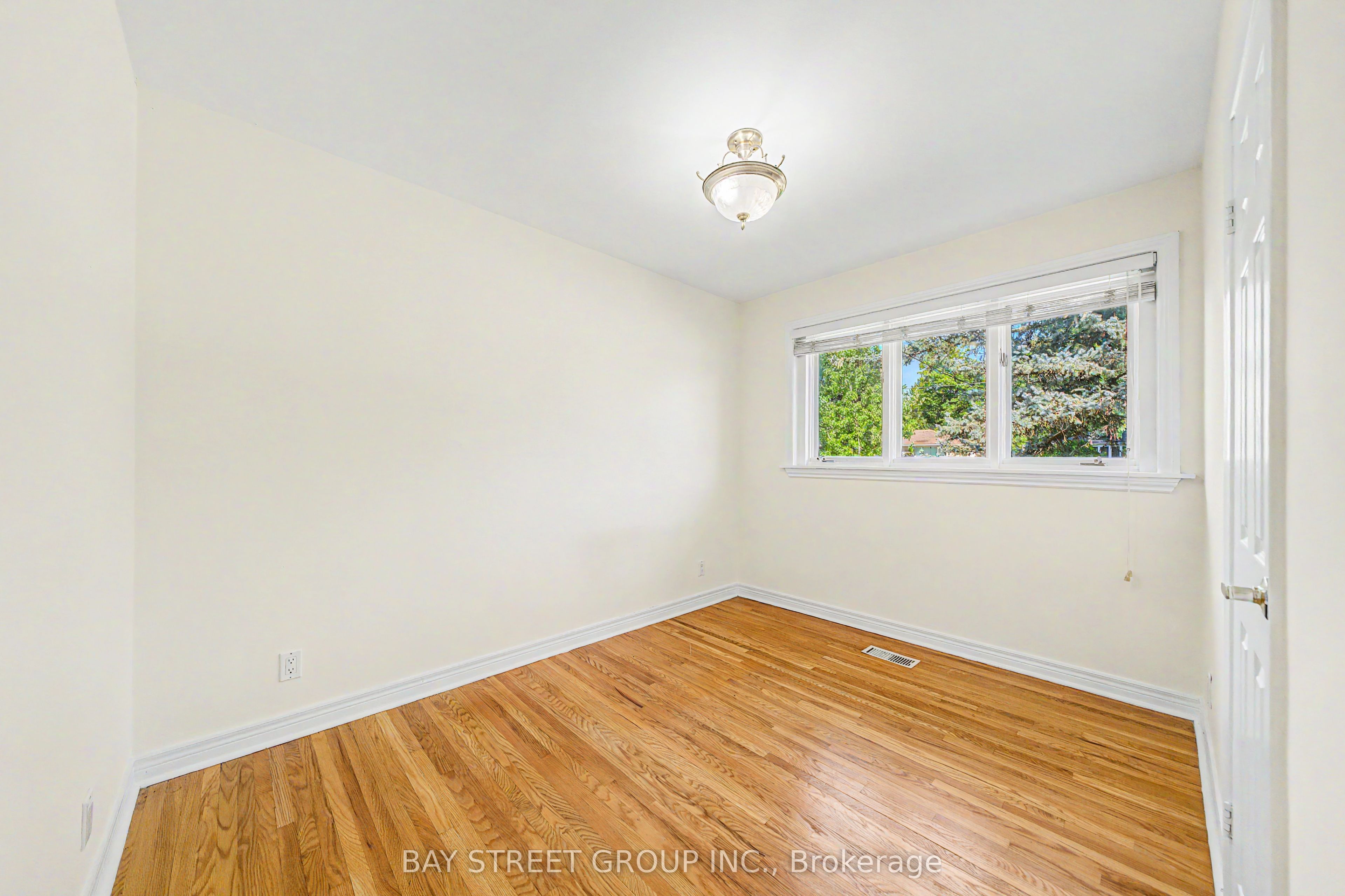32 Alanadale Avenue Property Photo 20