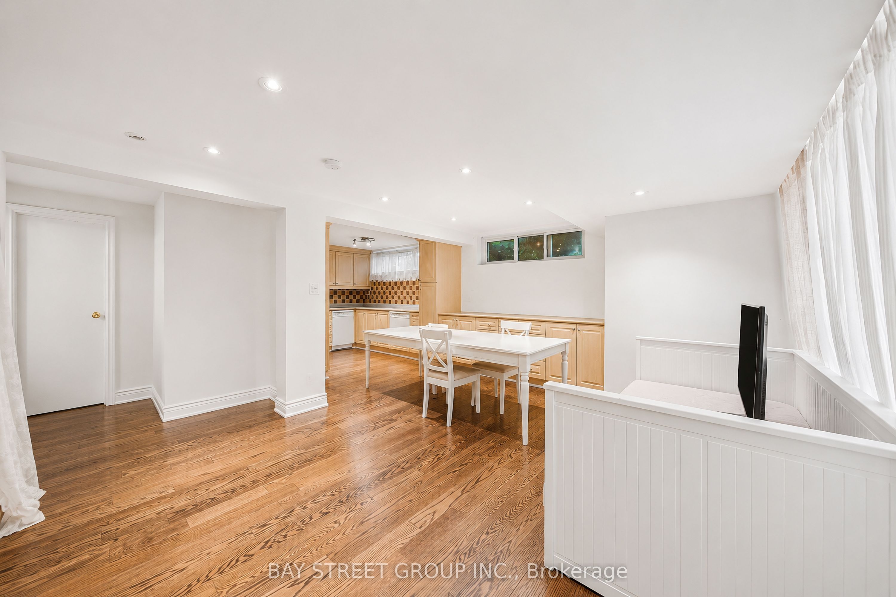 32 Alanadale Avenue Property Photo 25