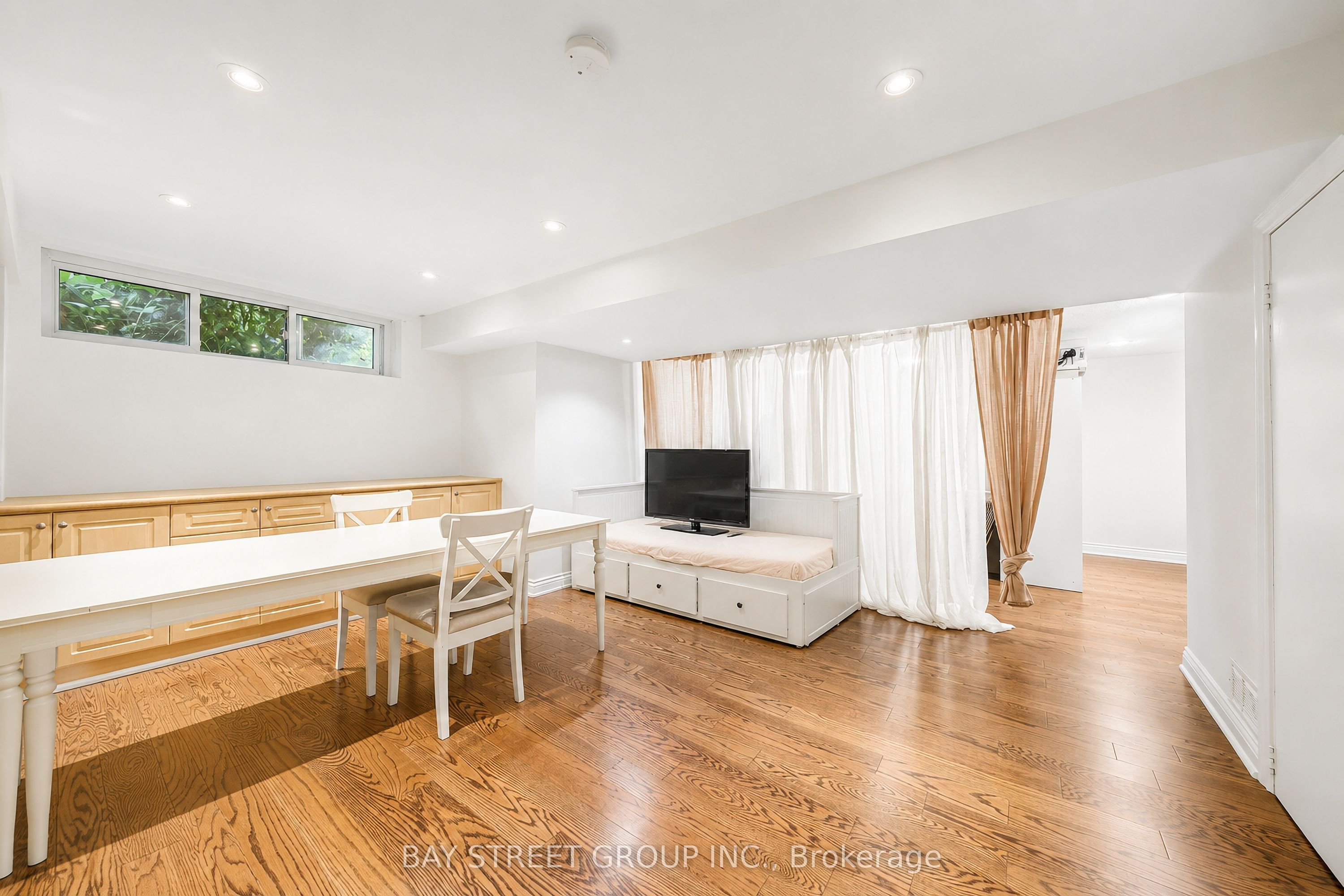 32 Alanadale Avenue Property Photo 30