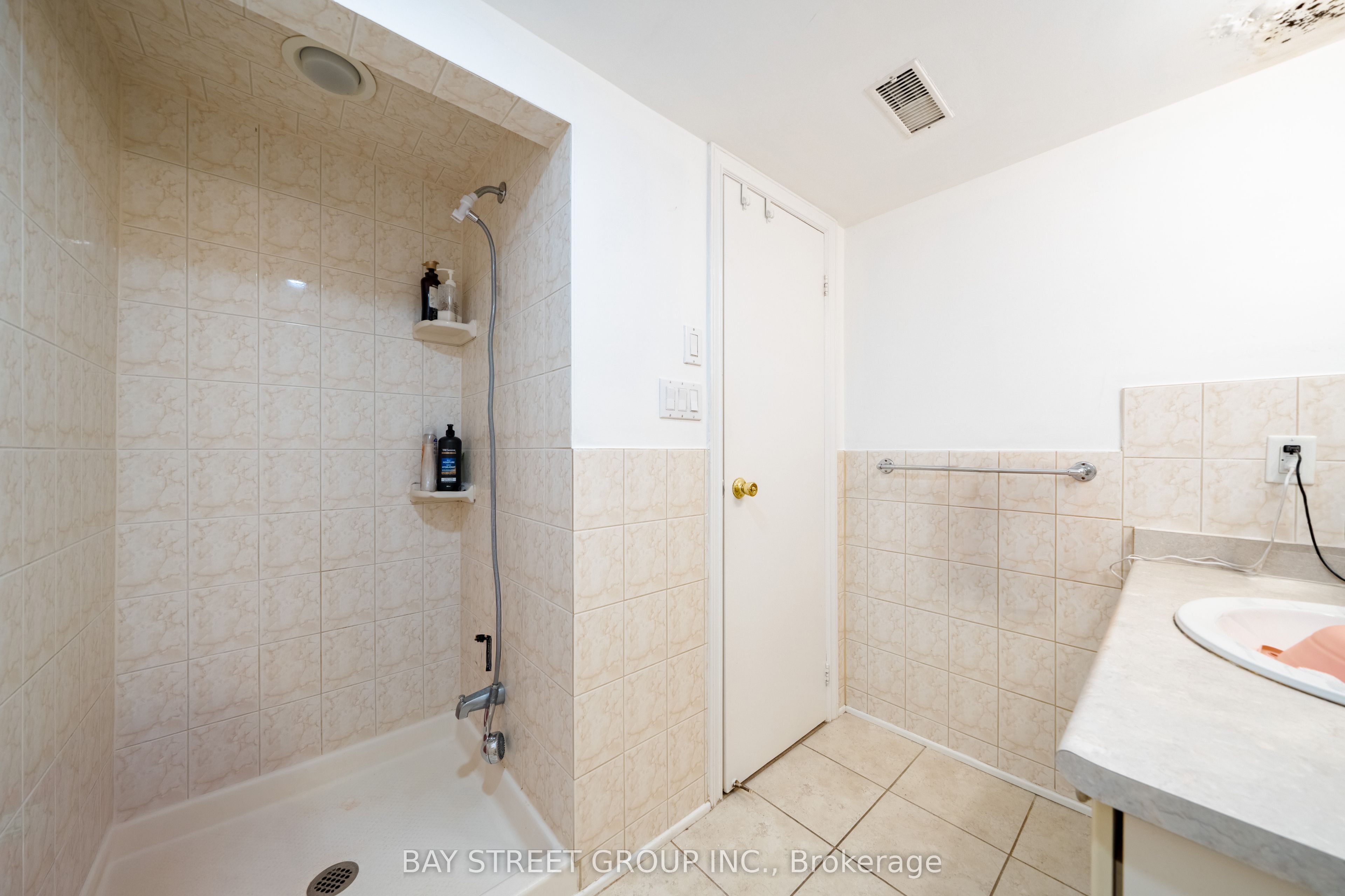 32 Alanadale Avenue Property Photo 34