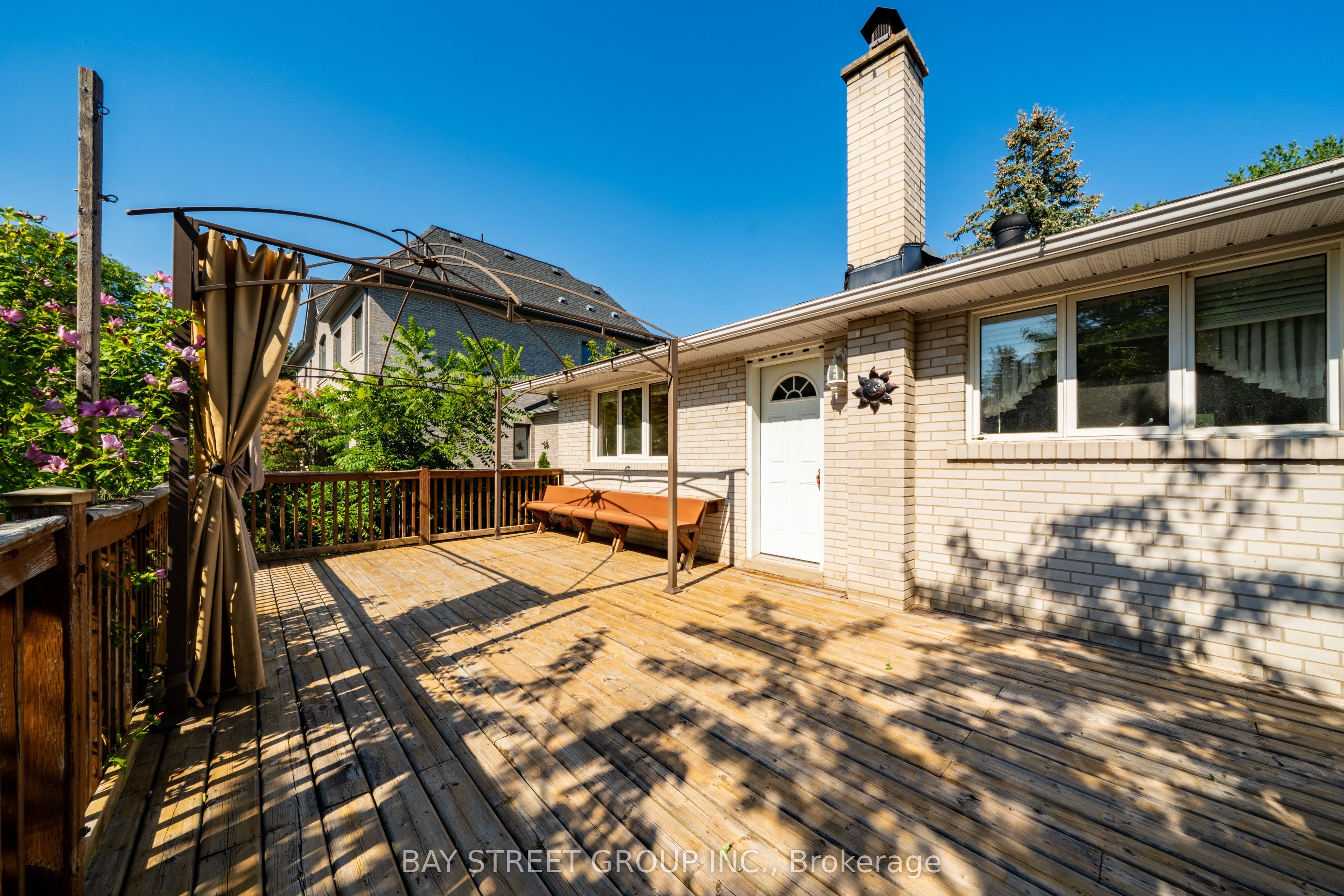 32 Alanadale Avenue Property Photo 37