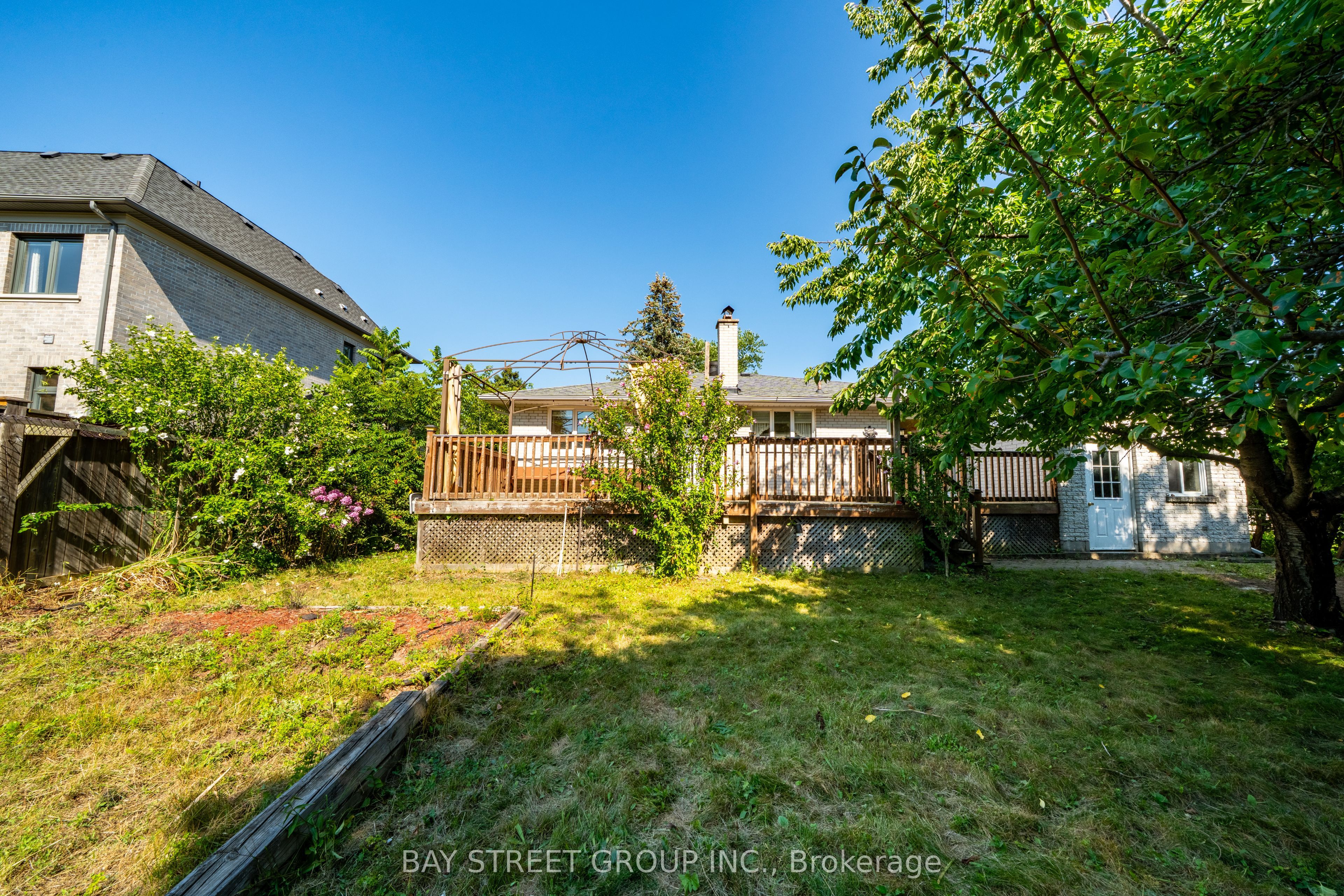 32 Alanadale Avenue Property Photo 39