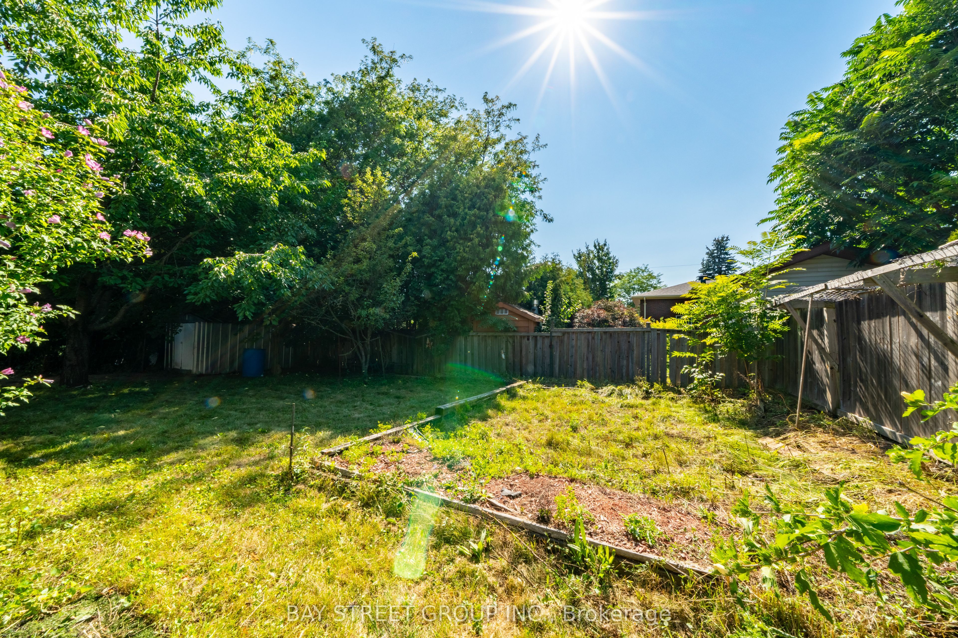 32 Alanadale Avenue Property Photo 42