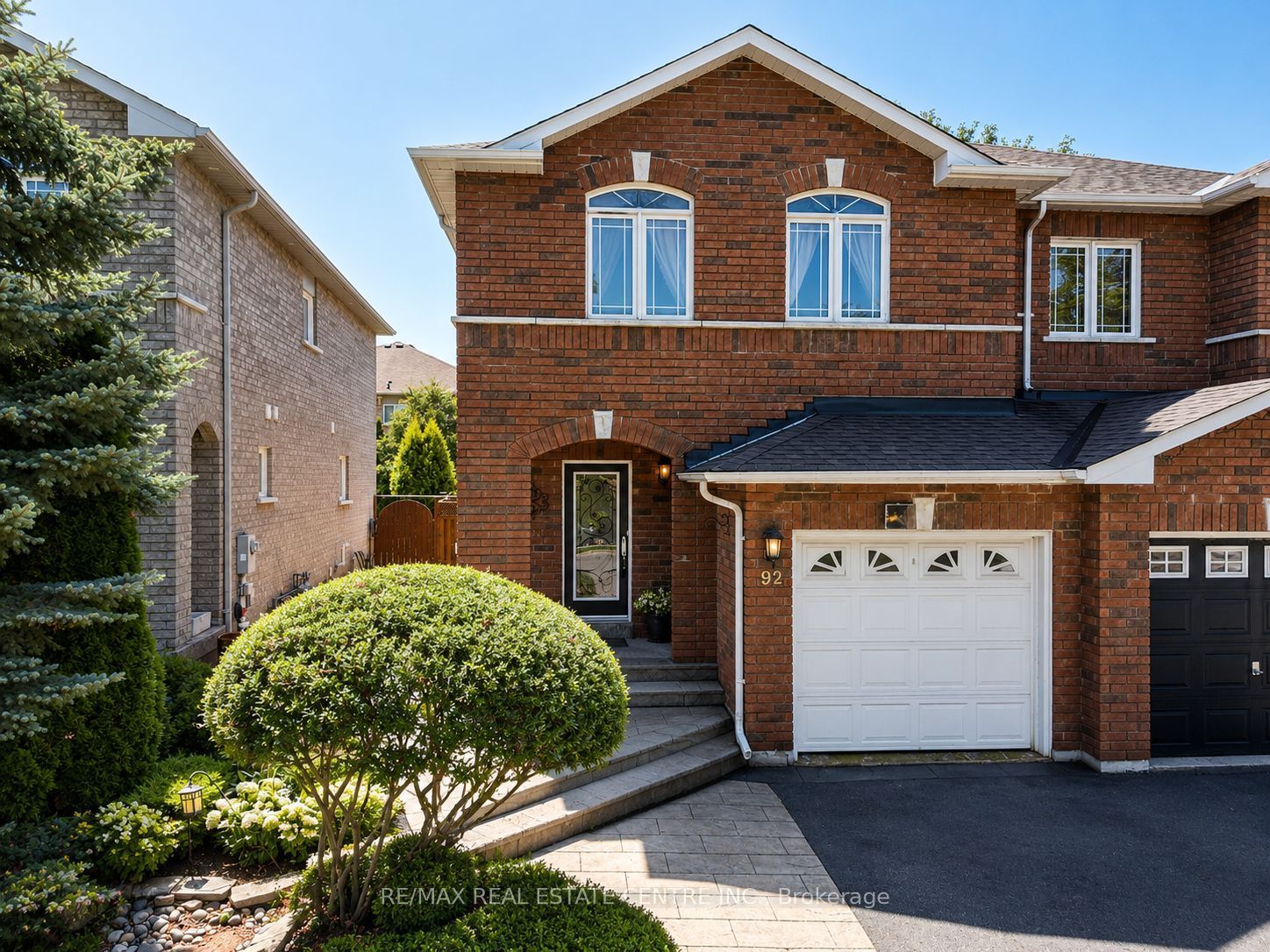 92 Blackthorn Drive Property Photo 1