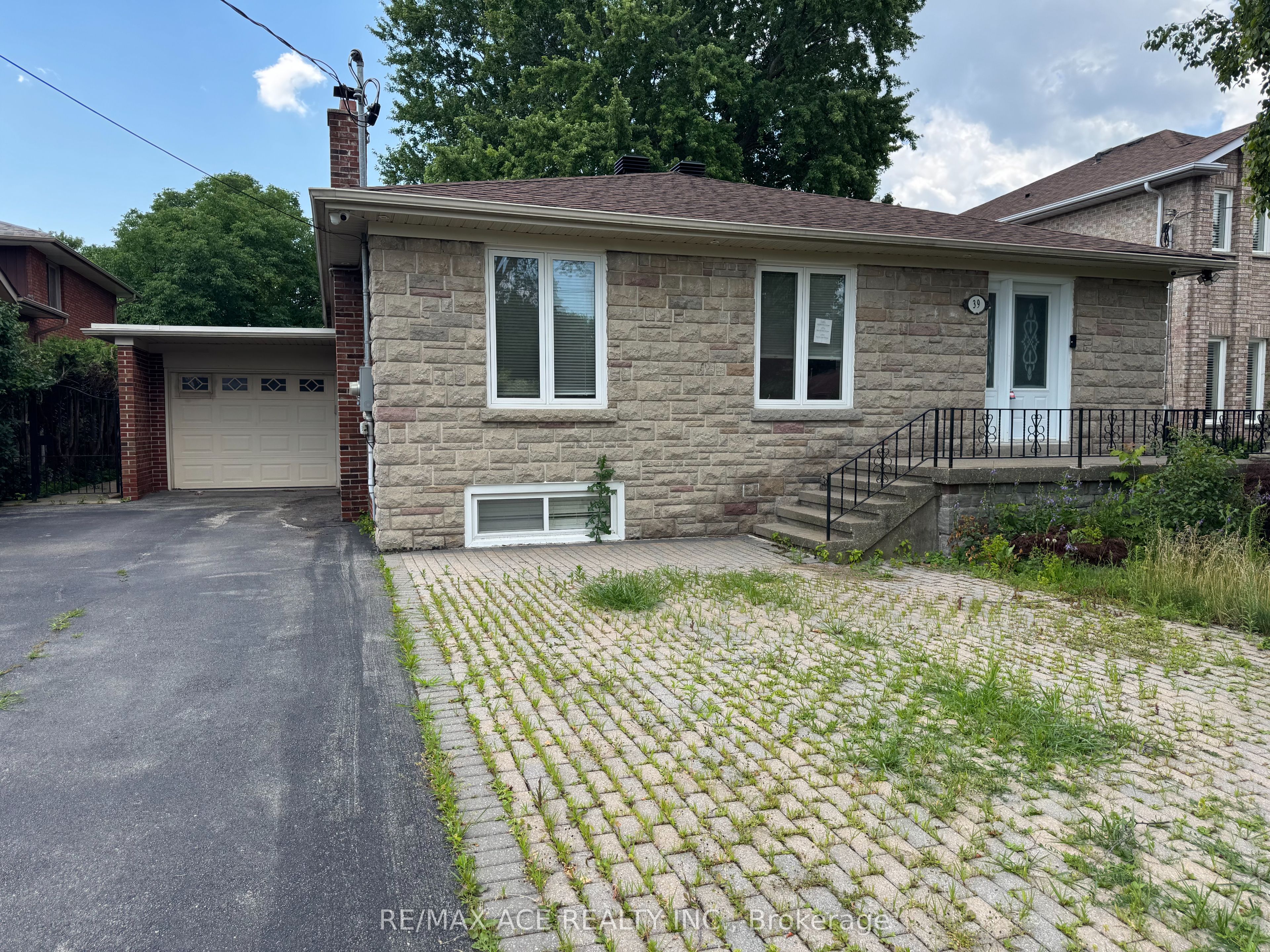 39 Oak Avenue Property Photo 2