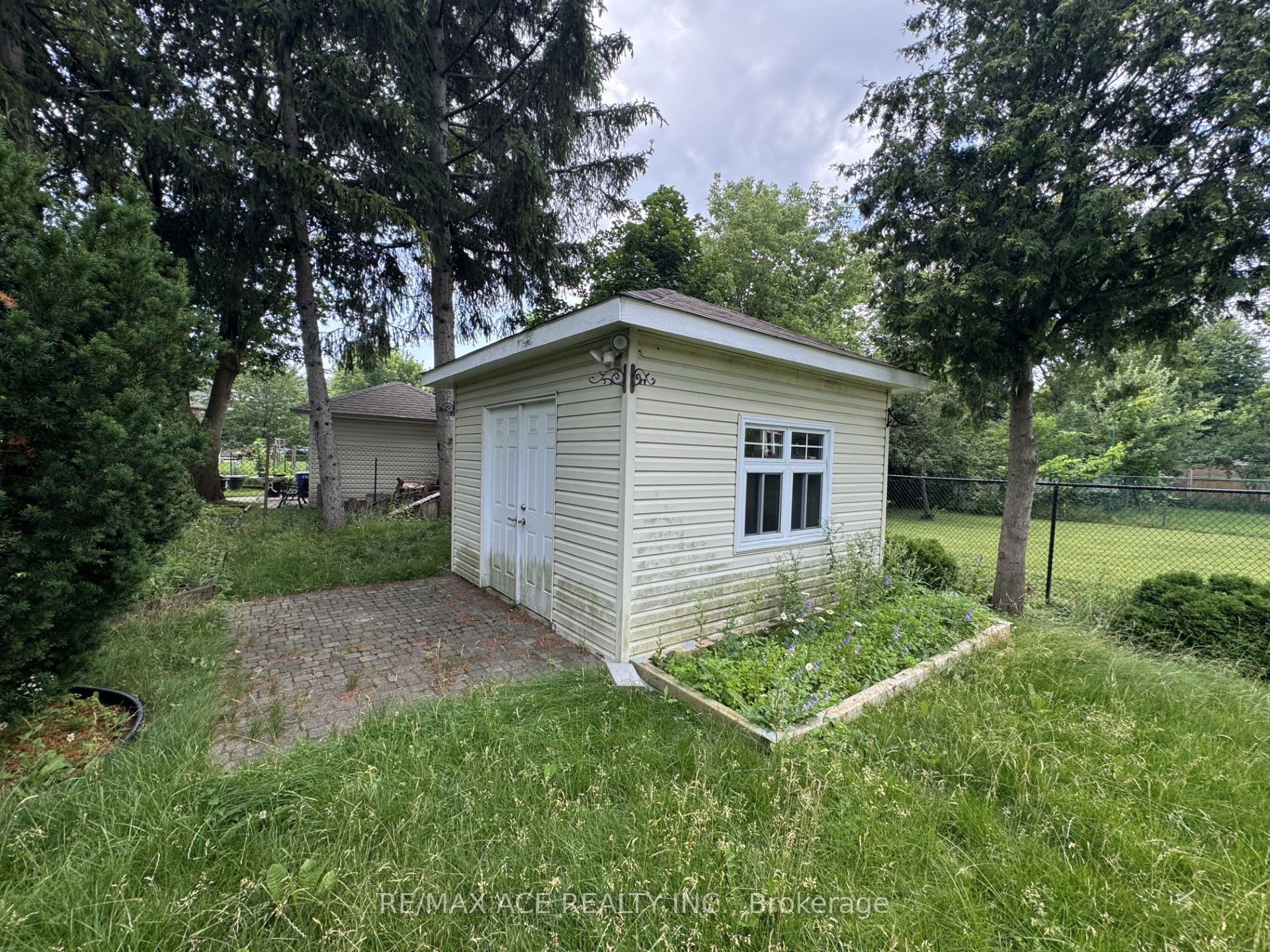39 Oak Avenue Property Photo 9