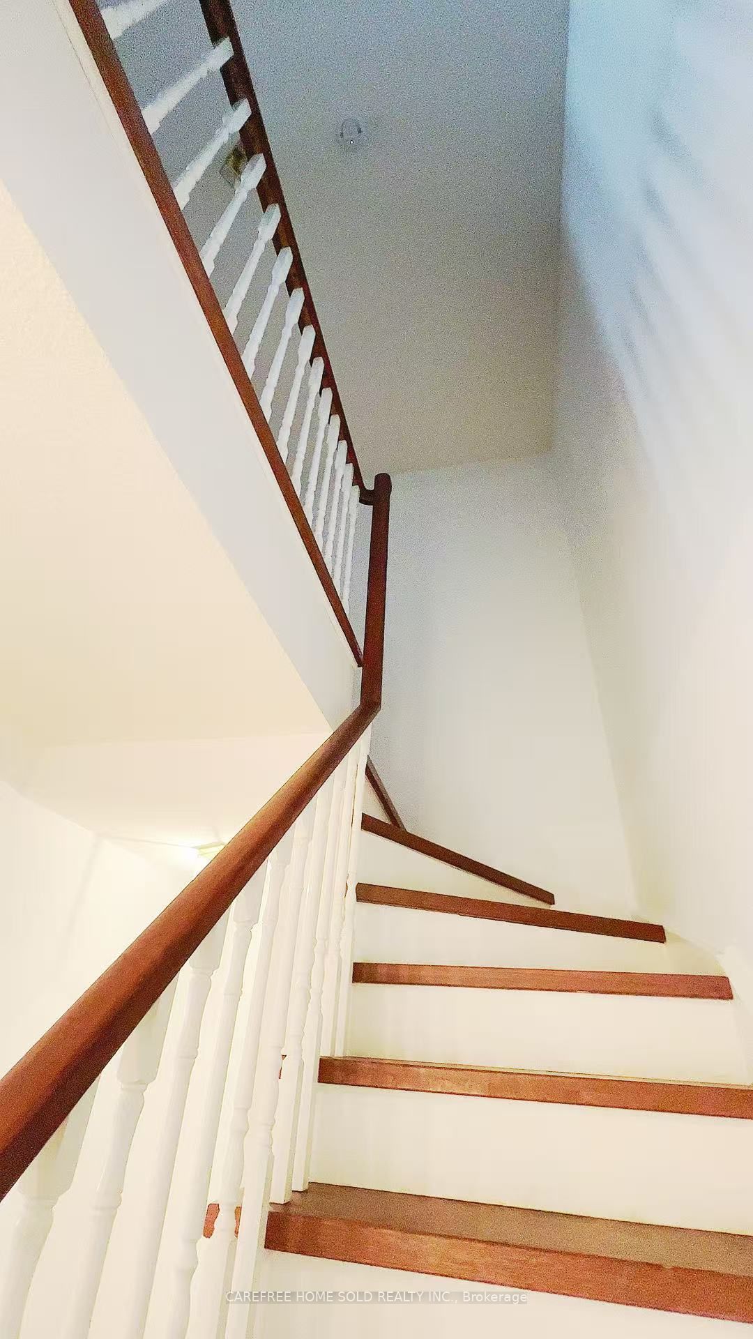 151 Townsgate Drive 8 Property Photo 20