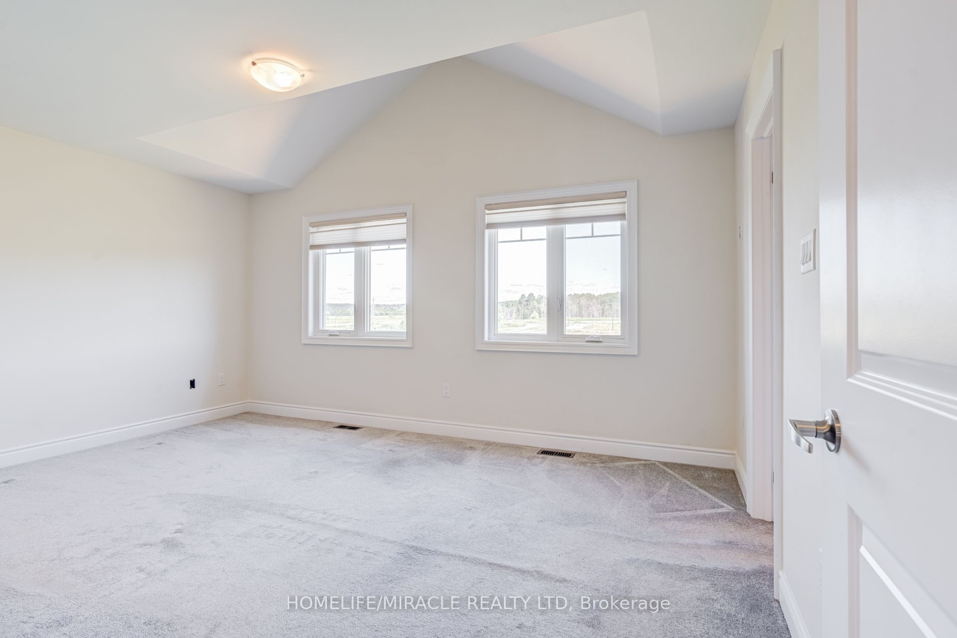 25 Lorne Thomas Place Property Photo 18