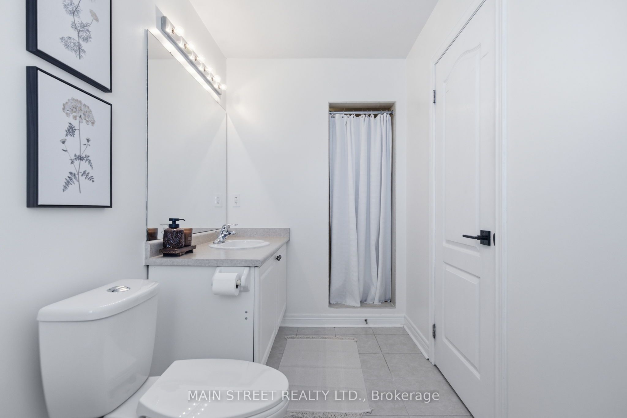 90 Four Seasons Crescent Property Photo 16