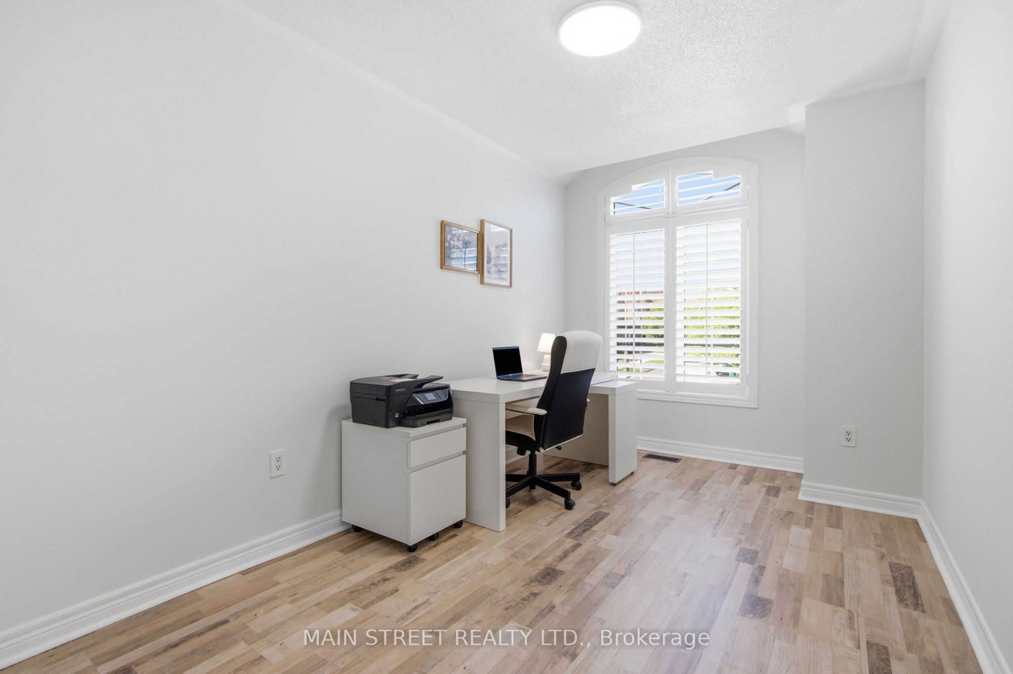 90 Four Seasons Crescent Property Photo 18