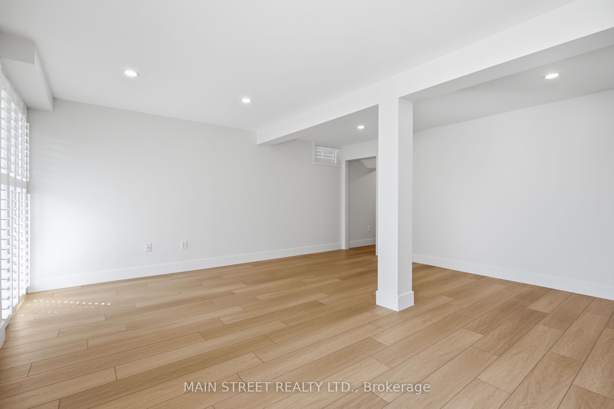 90 Four Seasons Crescent Property Photo 22