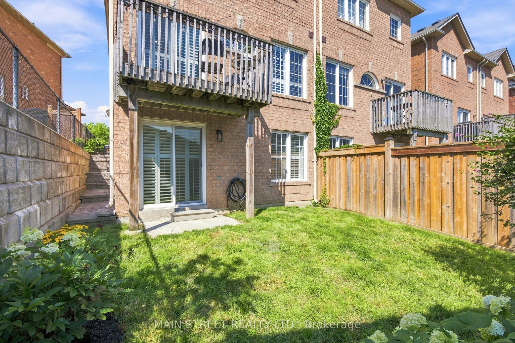 90 Four Seasons Crescent Property Photo 25