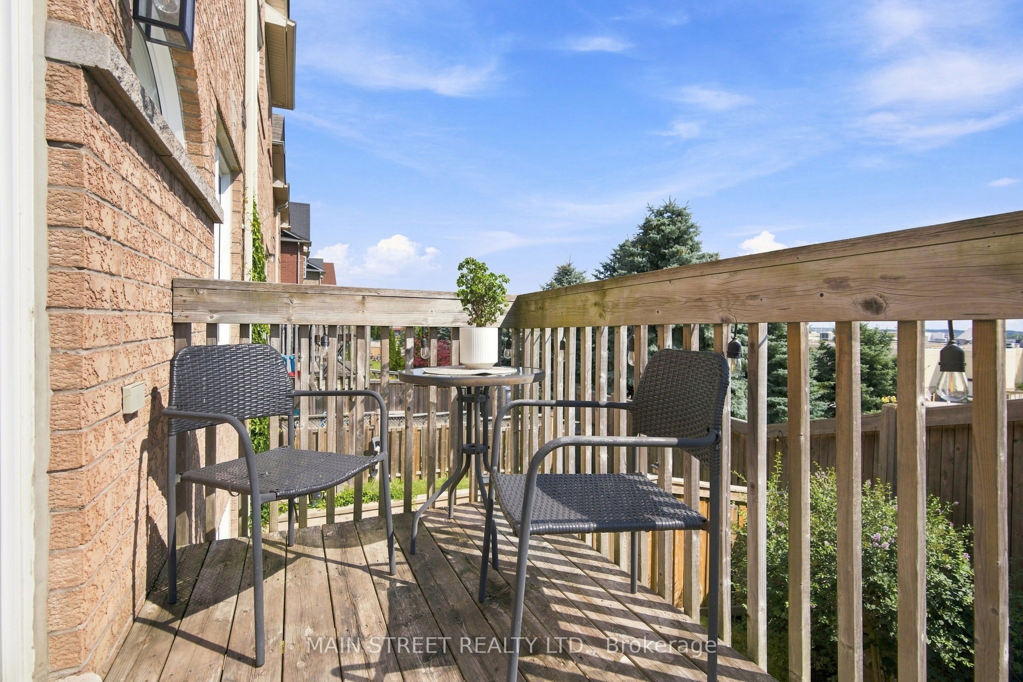 90 Four Seasons Crescent Property Photo 26