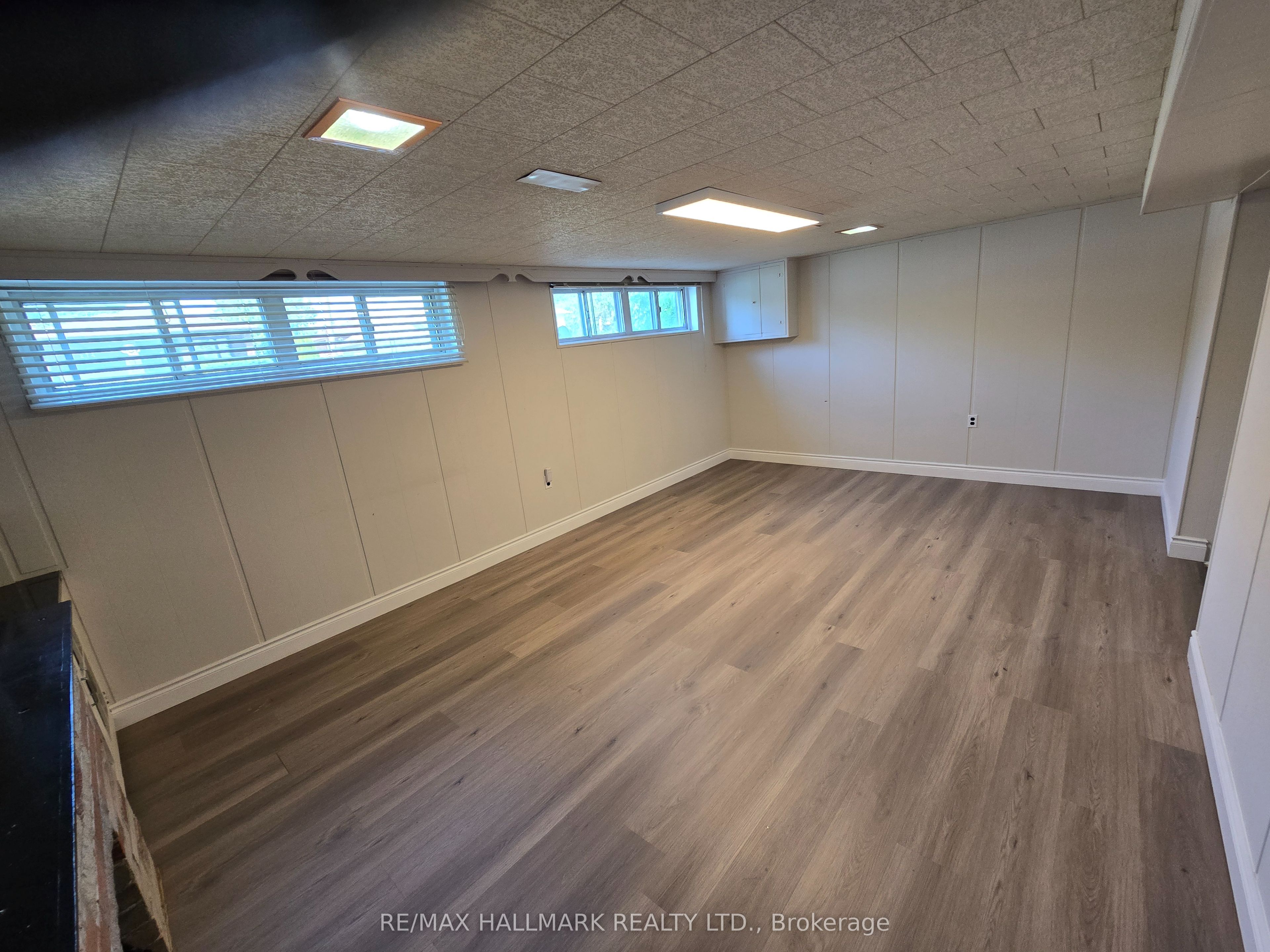 211 Norfolk Avenue Property Photo 3