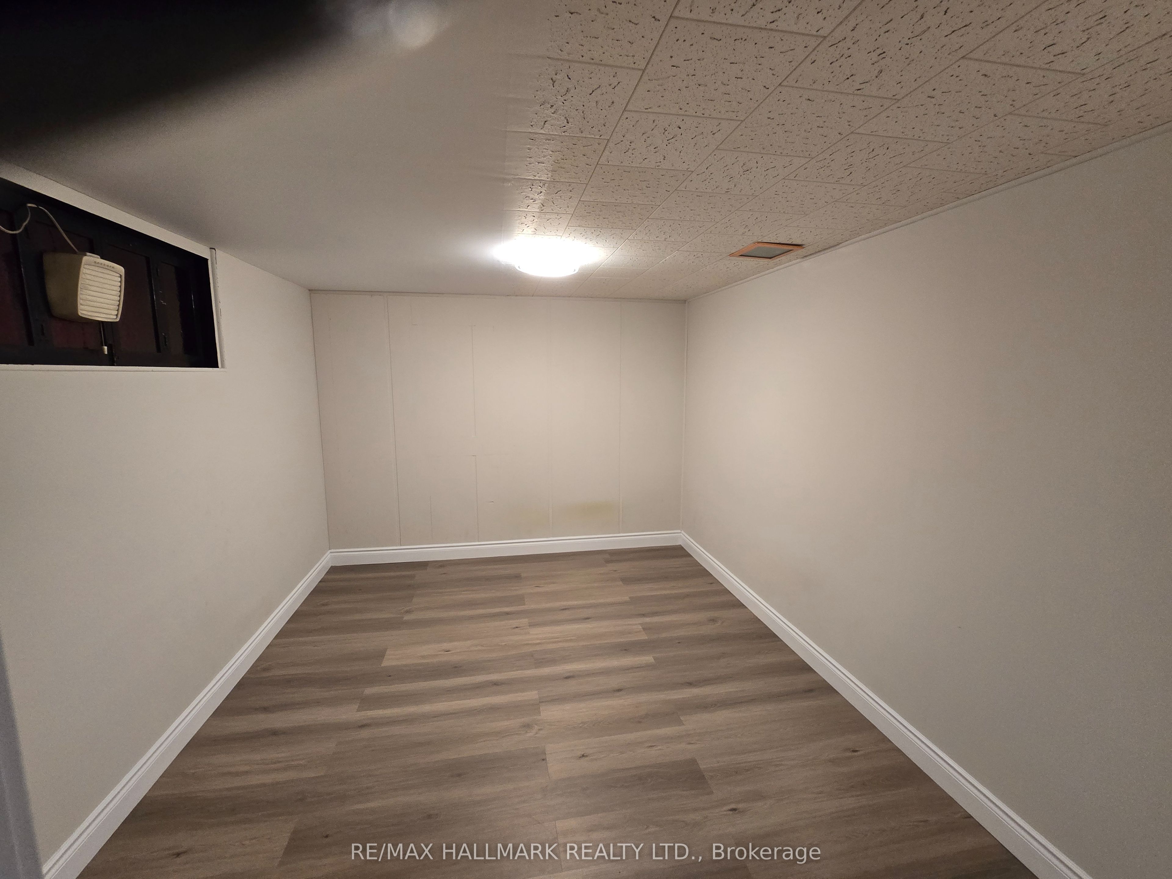211 Norfolk Avenue Property Photo 7