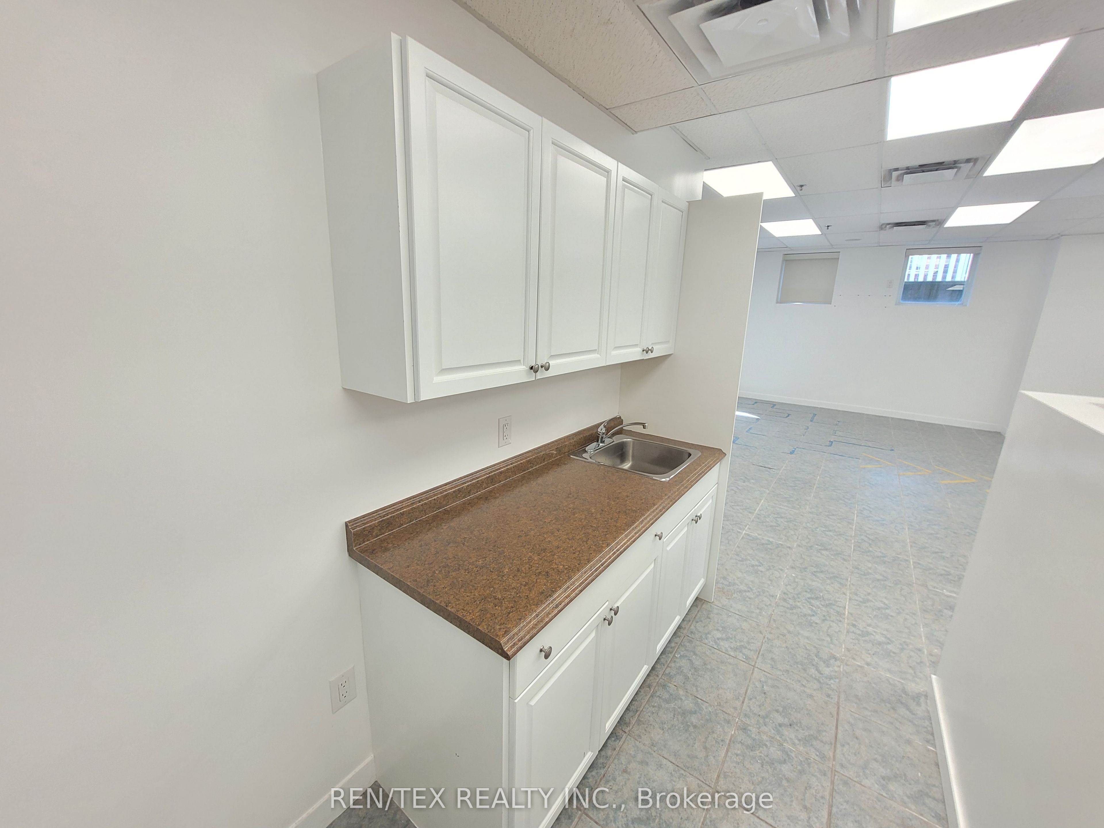 9565 Weston Road L01 Property Photo 6