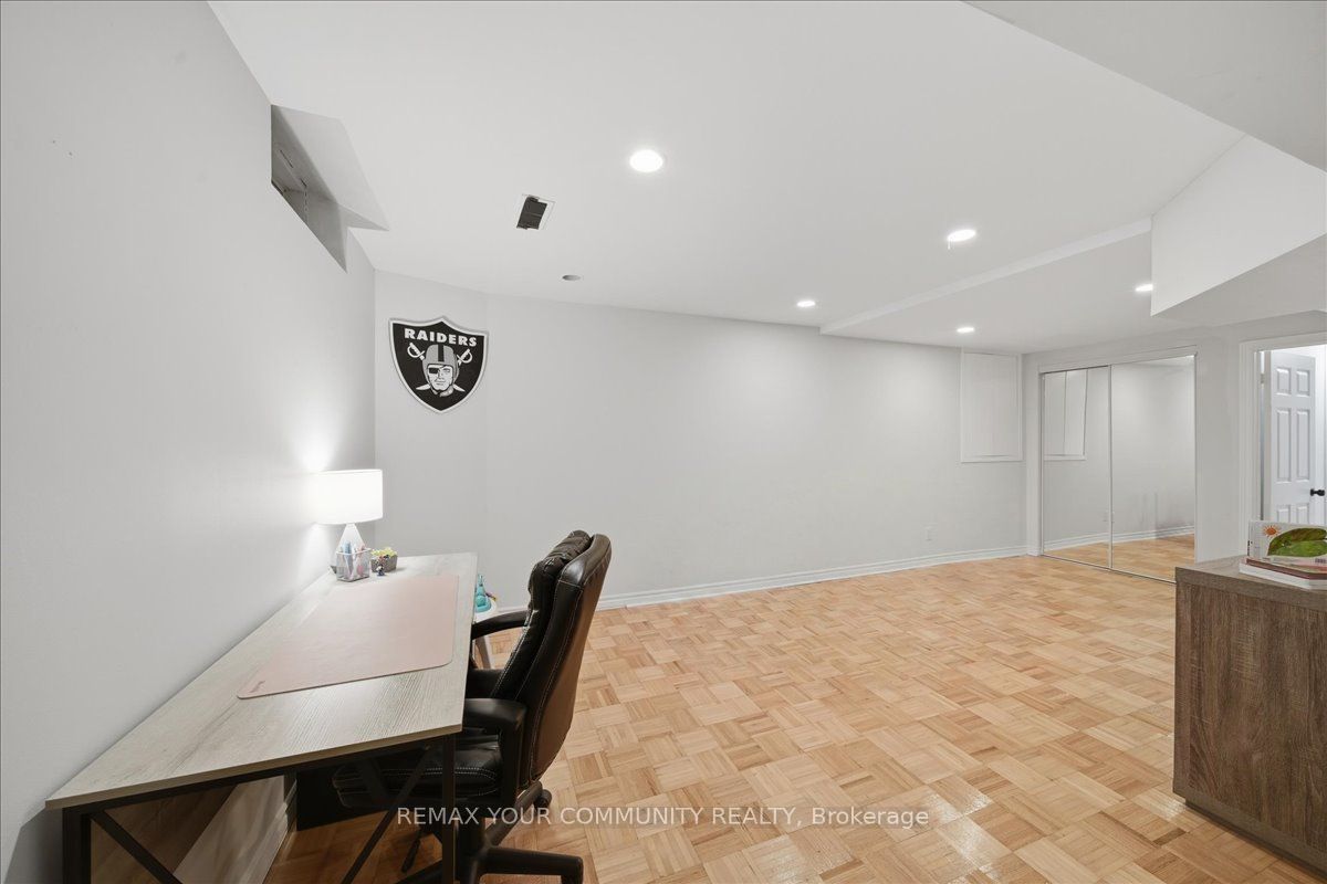 91 Downey Circle Property Photo 36