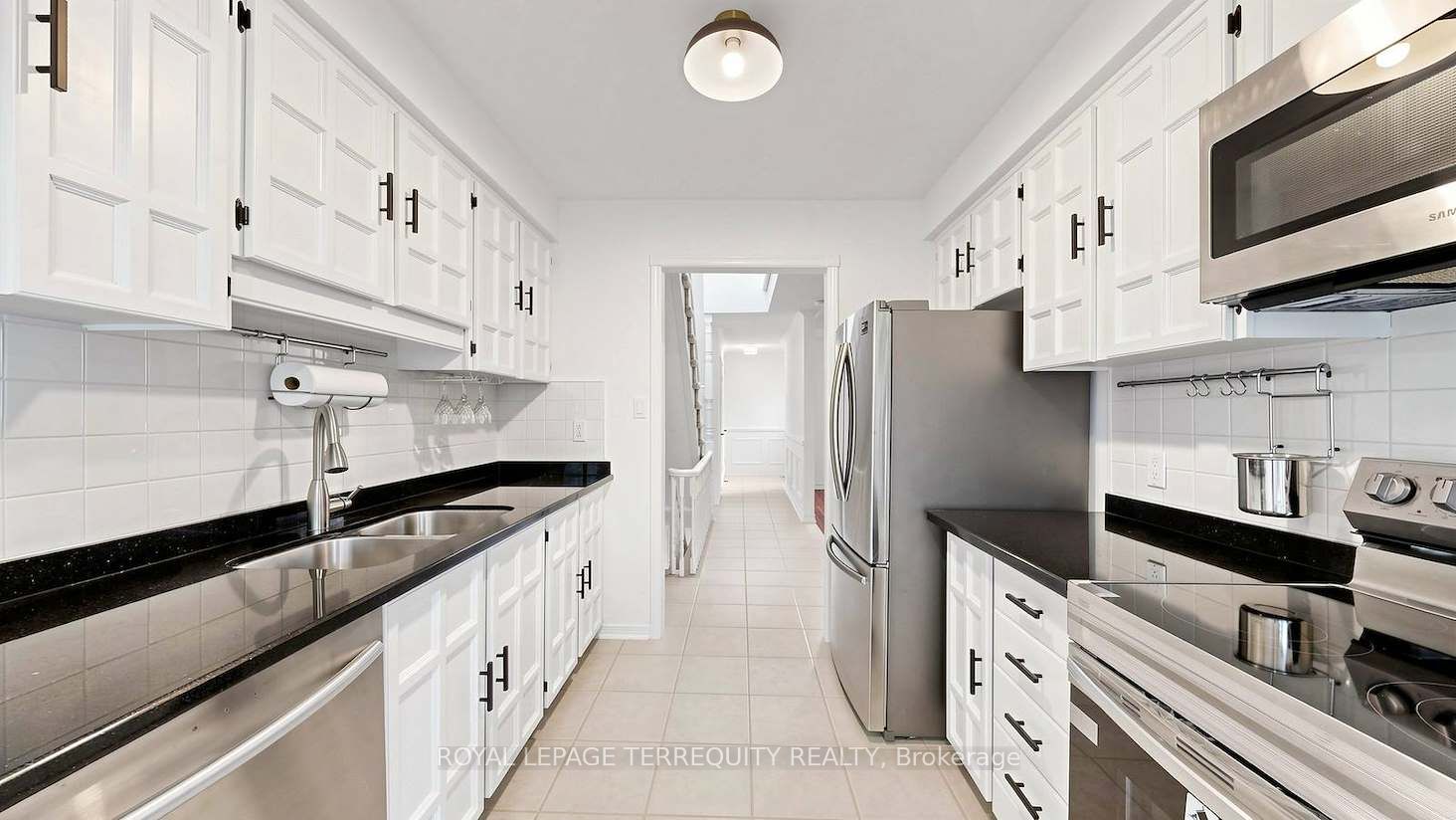 95 Confederation Way #64 Property Photo 15