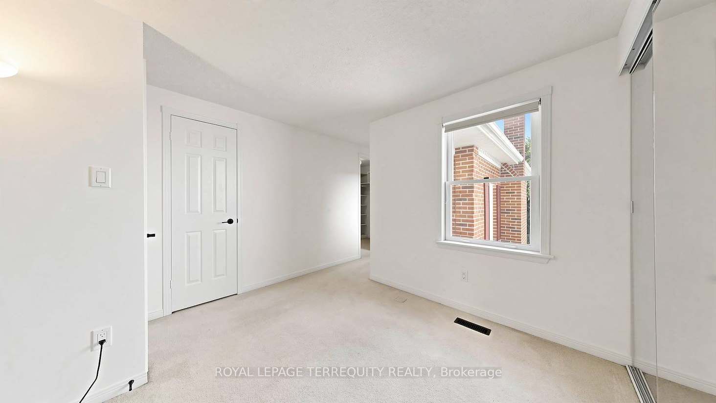 95 Confederation Way #64 Property Photo 22