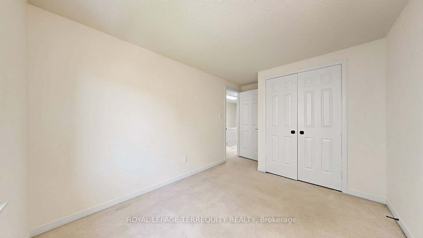 95 Confederation Way #64 Property Photo 35