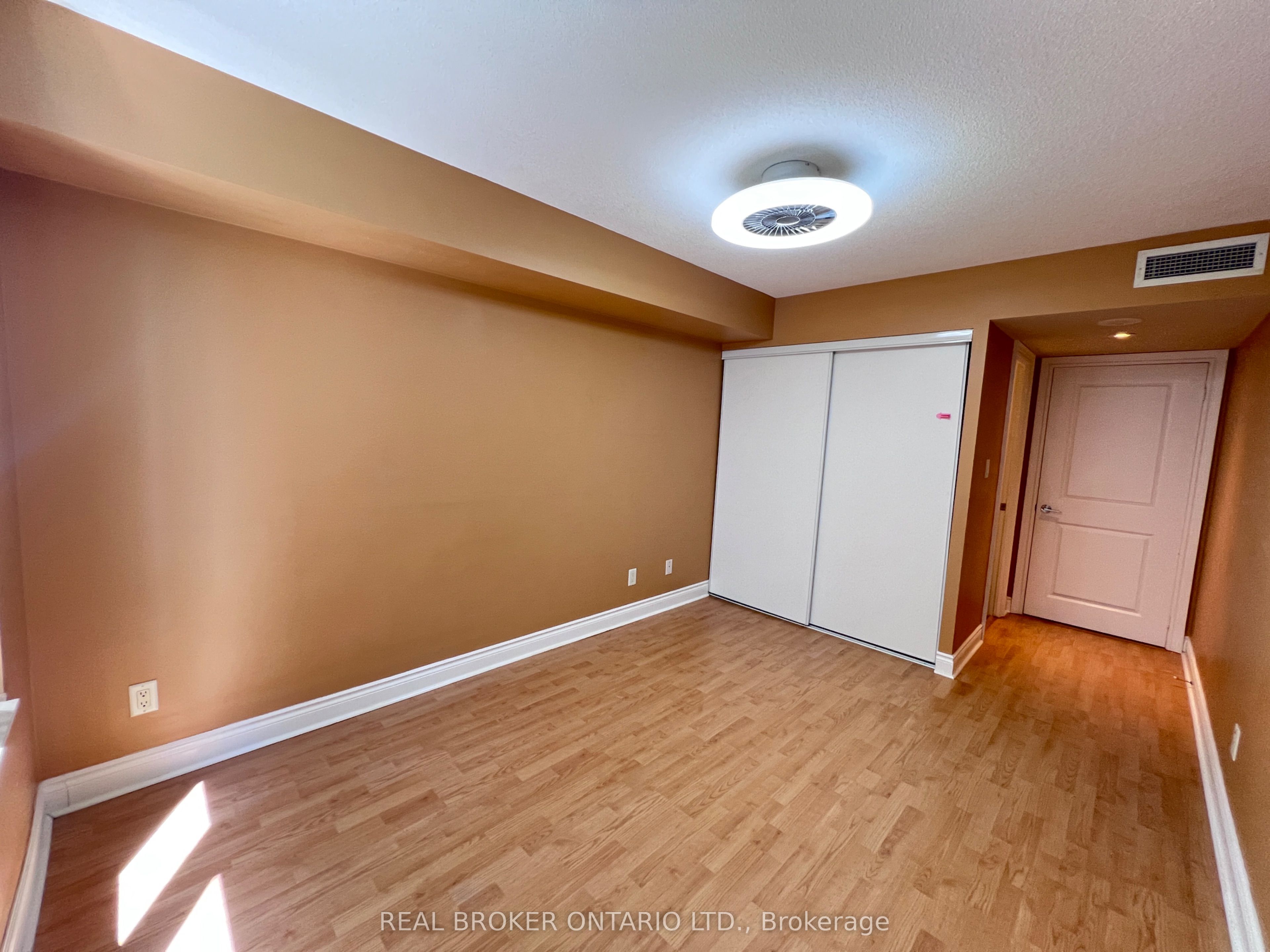 88 Times Avenue 310 Property Photo 9