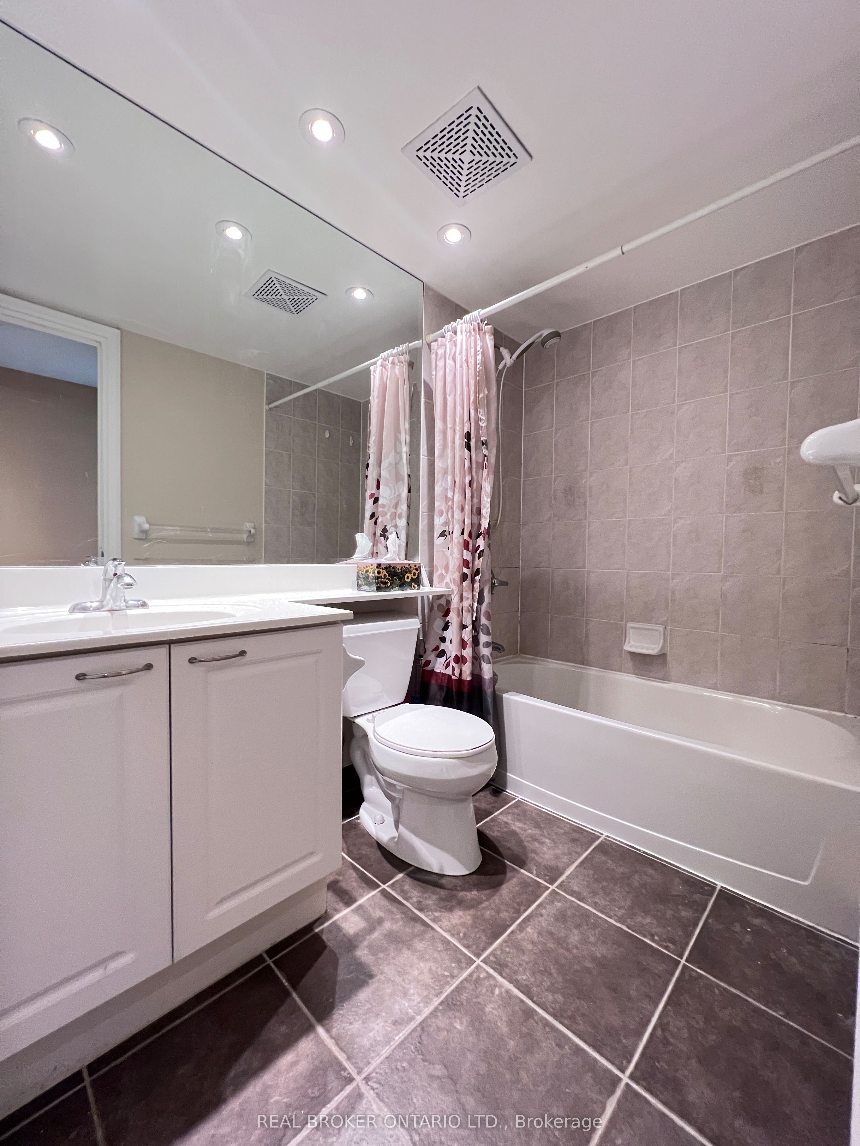 88 Times Avenue 310 Property Photo 10