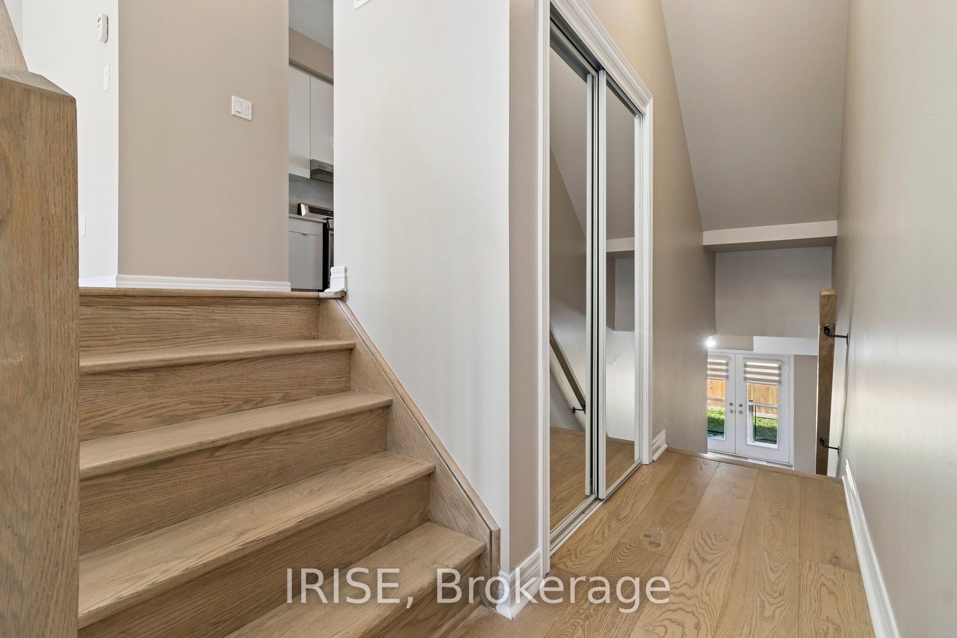 62 Laskin Drive Property Photo 3