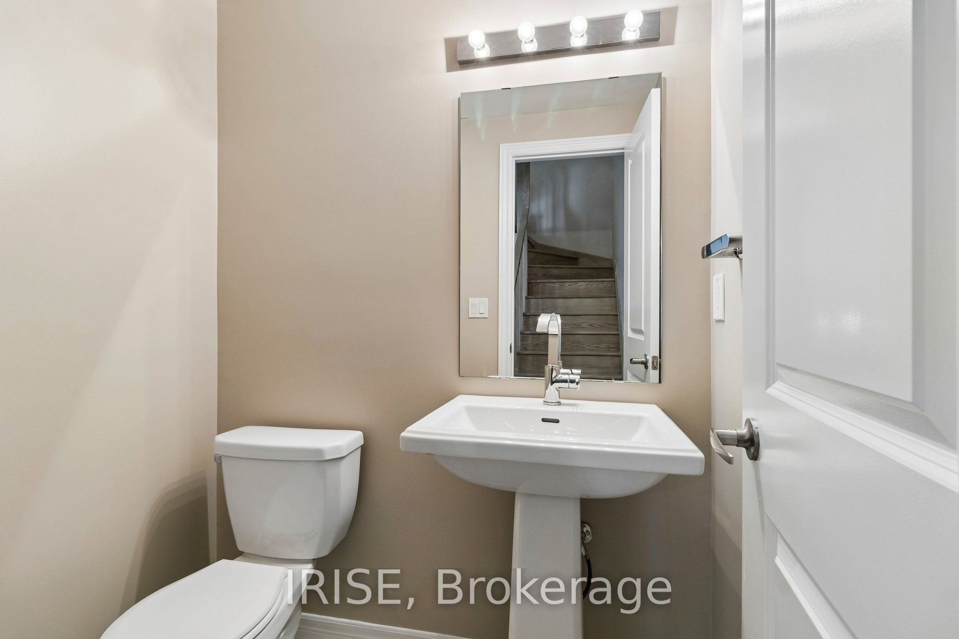 62 Laskin Drive Property Photo 42
