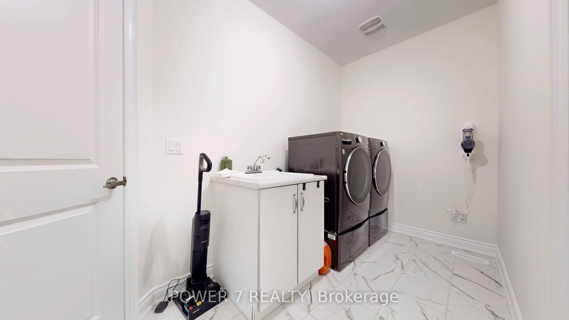 27 Joiner Circle Property Photo 44