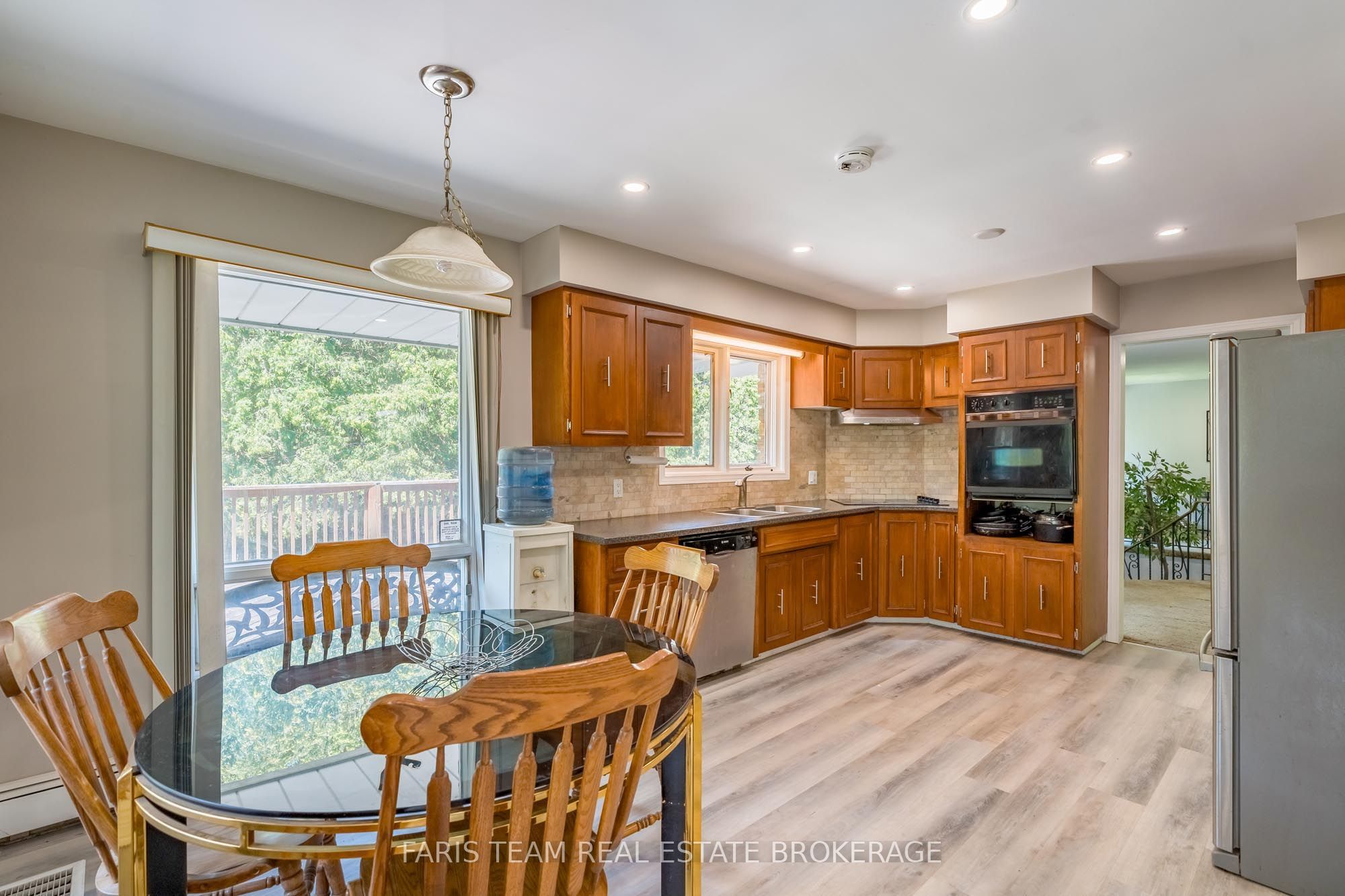 5809 10th Side Road Property Photo 7