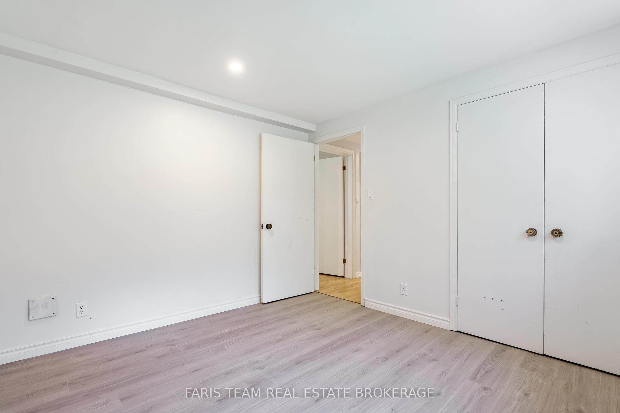 5809 10th Side Road Property Photo 27
