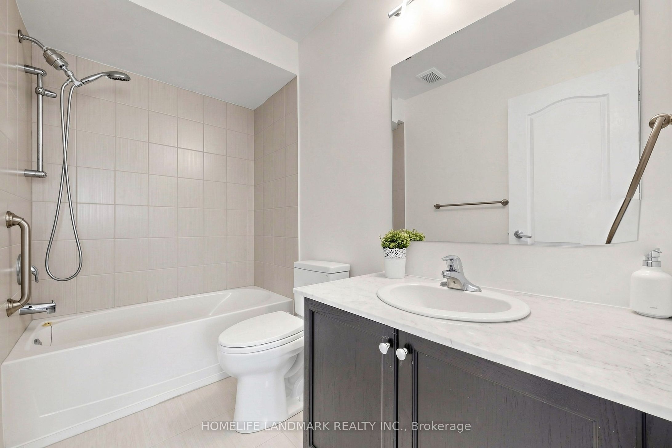 4 Merton Street Property Photo 17