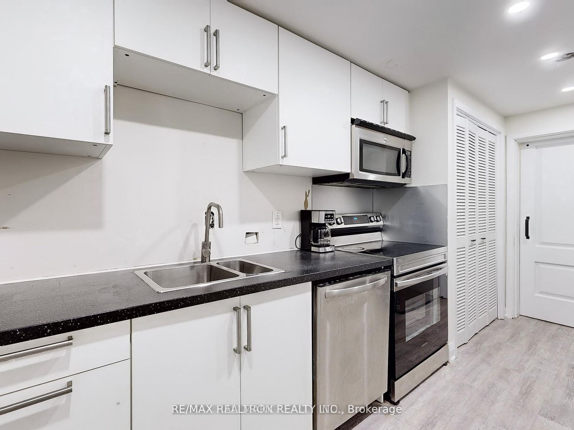 95 Beswick Drive Property Photo 3