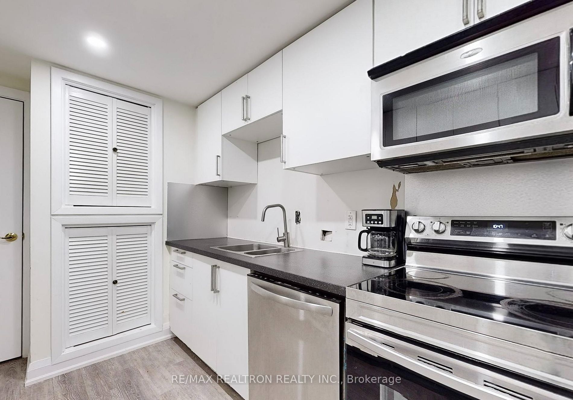 95 Beswick Drive Property Photo 4