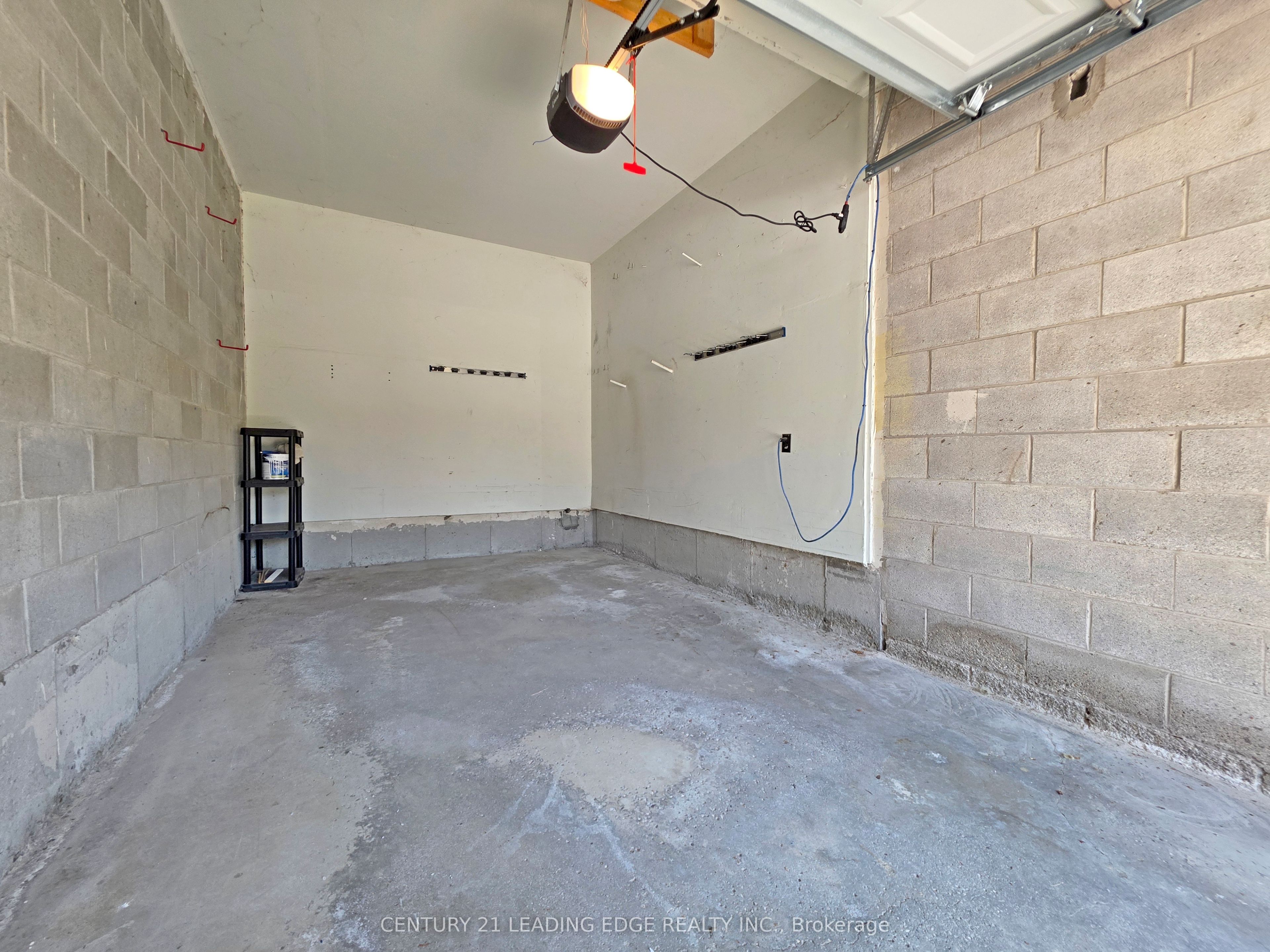 433 May Street 6 Property Photo 39