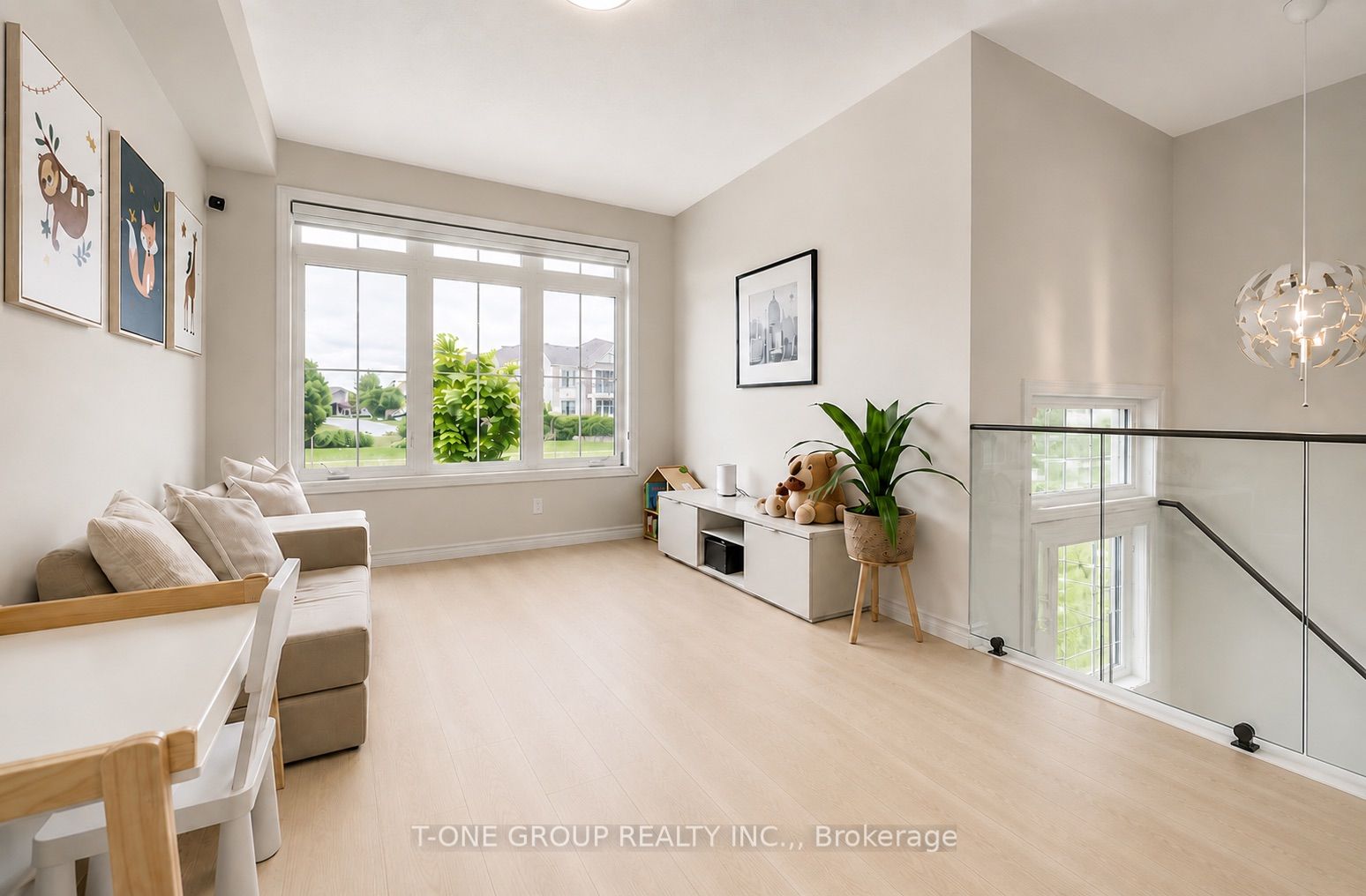 27 Sharbot Lane Property Photo 1