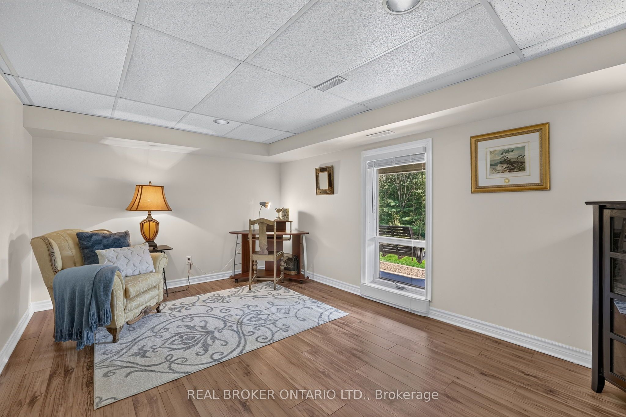 20417 Centre Street Property Photo 34