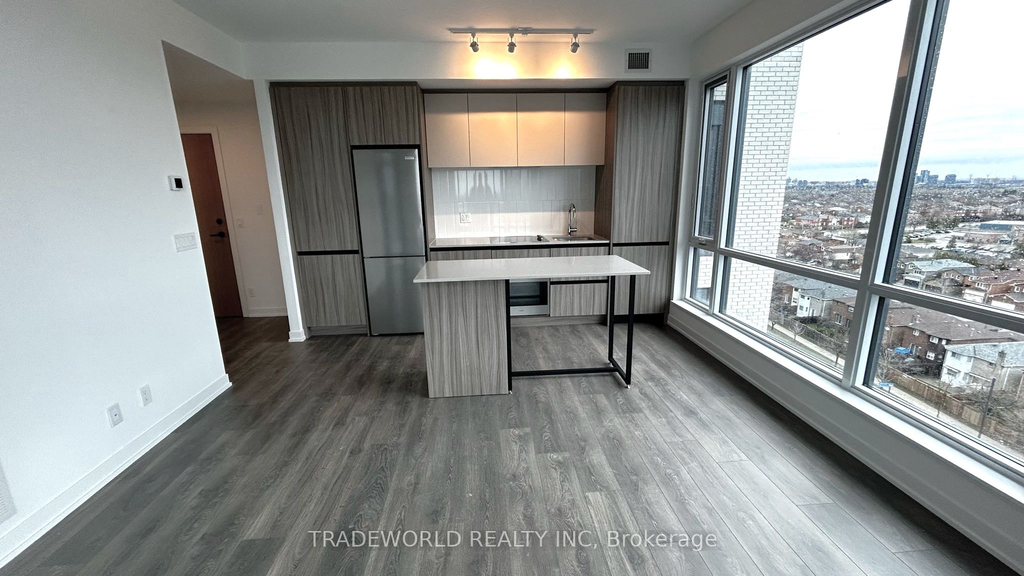 7950 Bathurst Street 1016 Property Photo 4