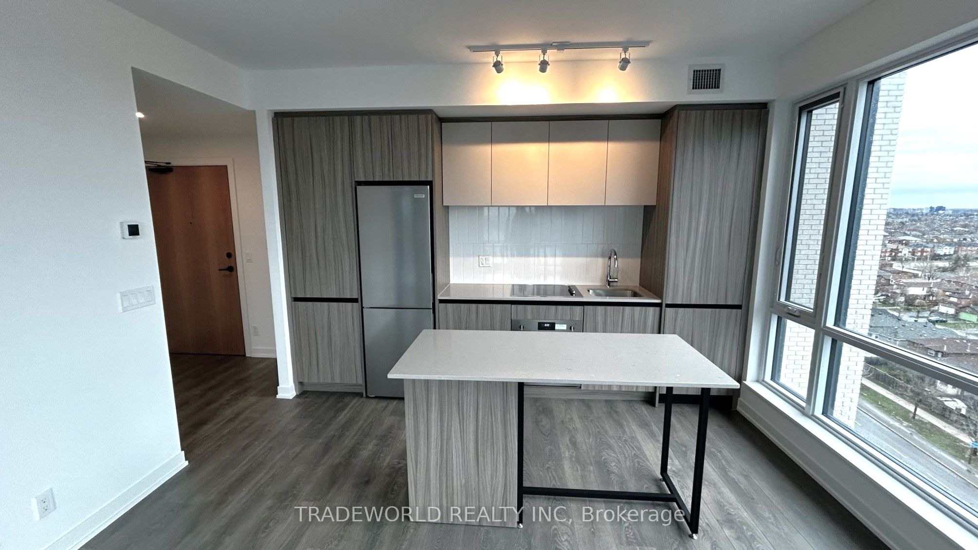 7950 Bathurst Street 1016 Property Photo 5