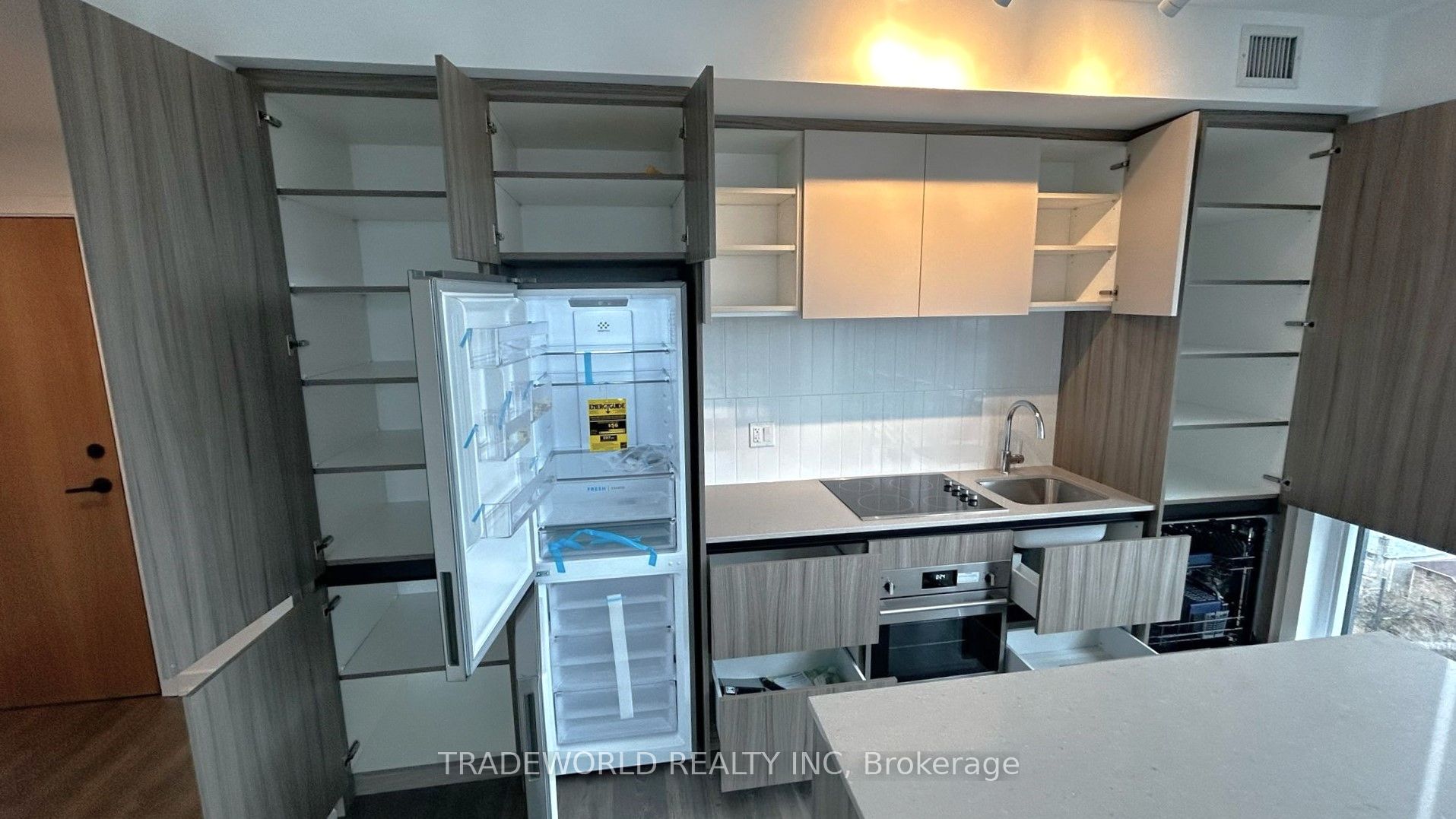 7950 Bathurst Street 1016 Property Photo 7