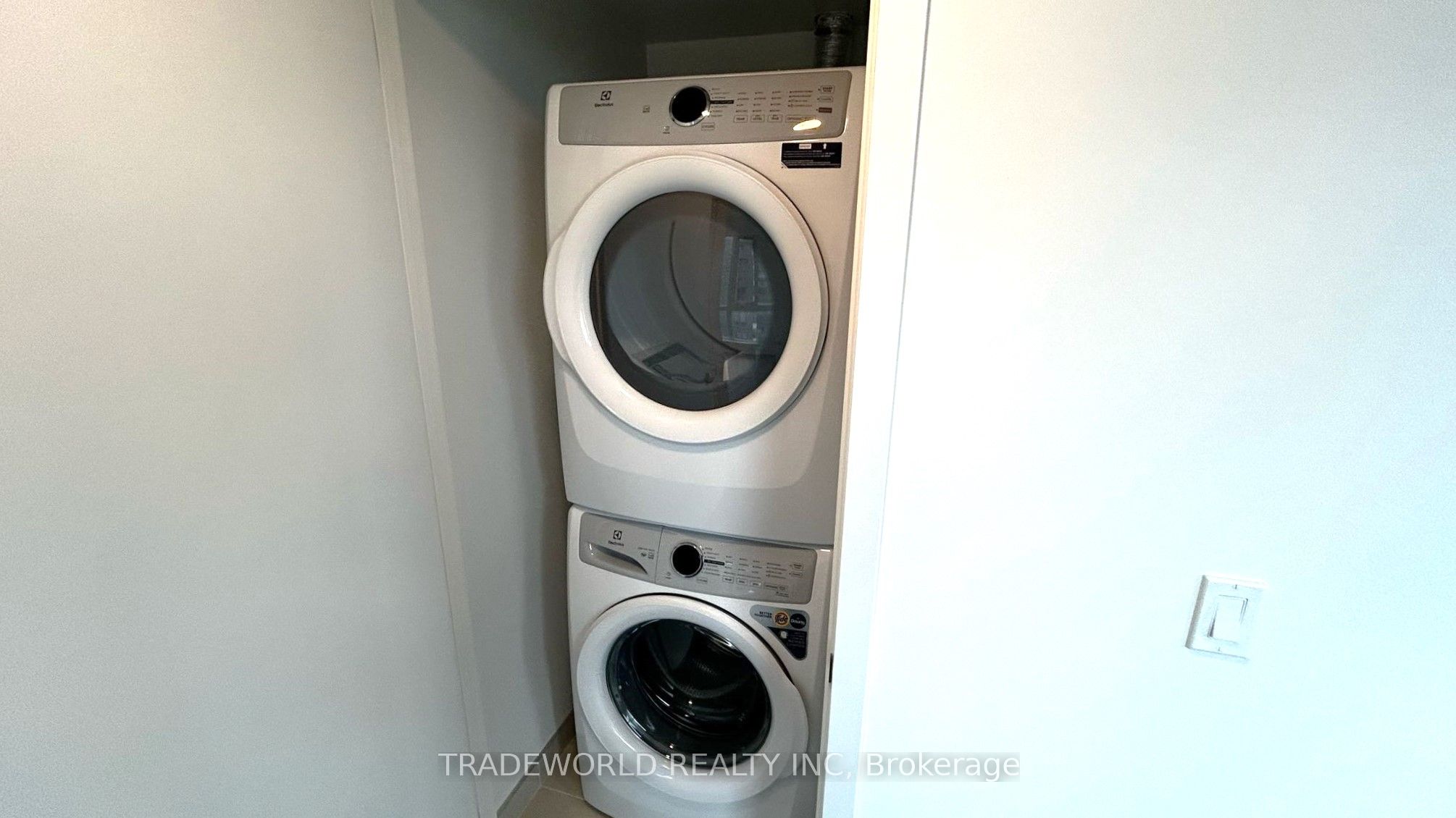 7950 Bathurst Street 1016 Property Photo 13