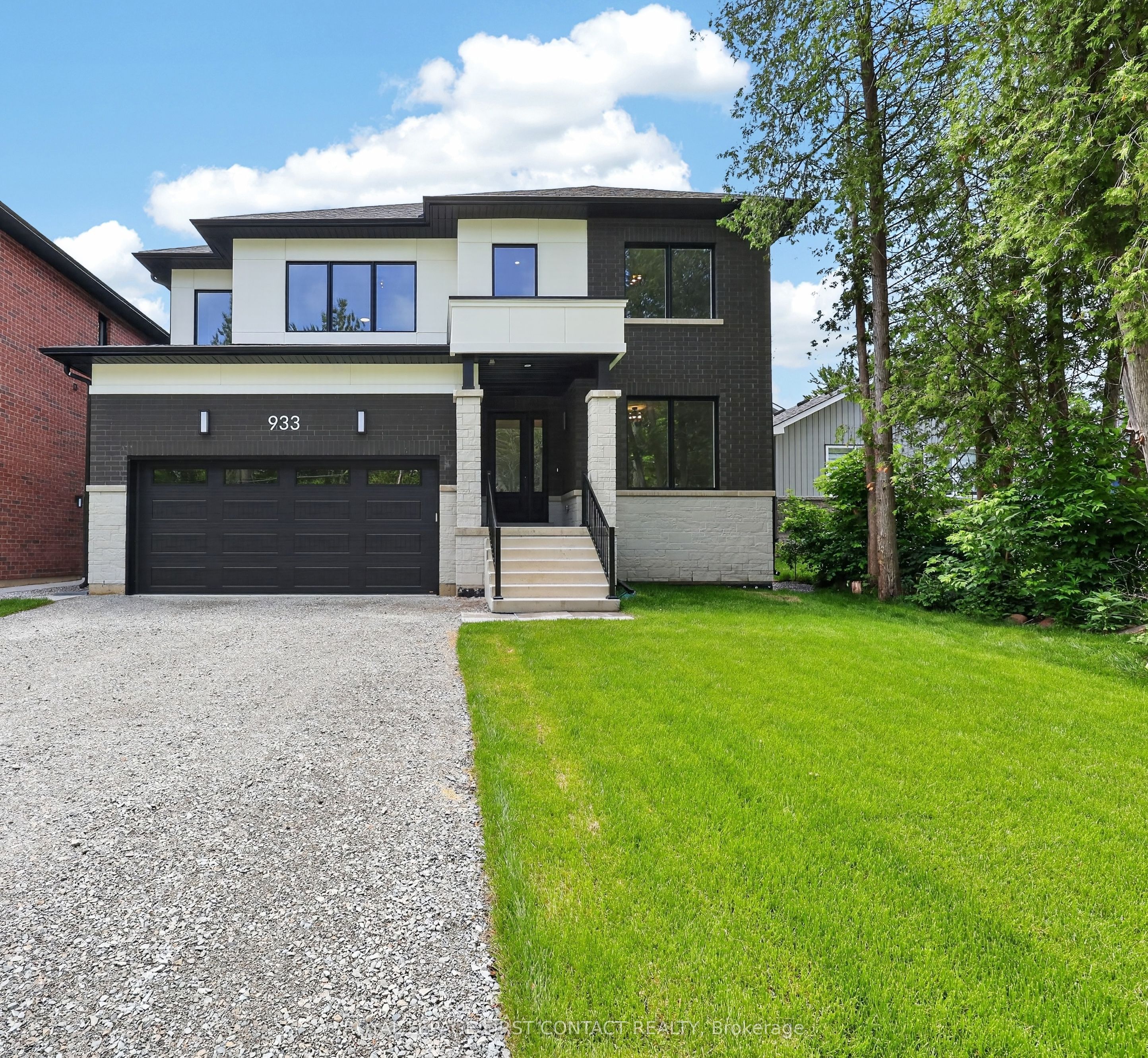 933 7th Line Lower Property Photo 1