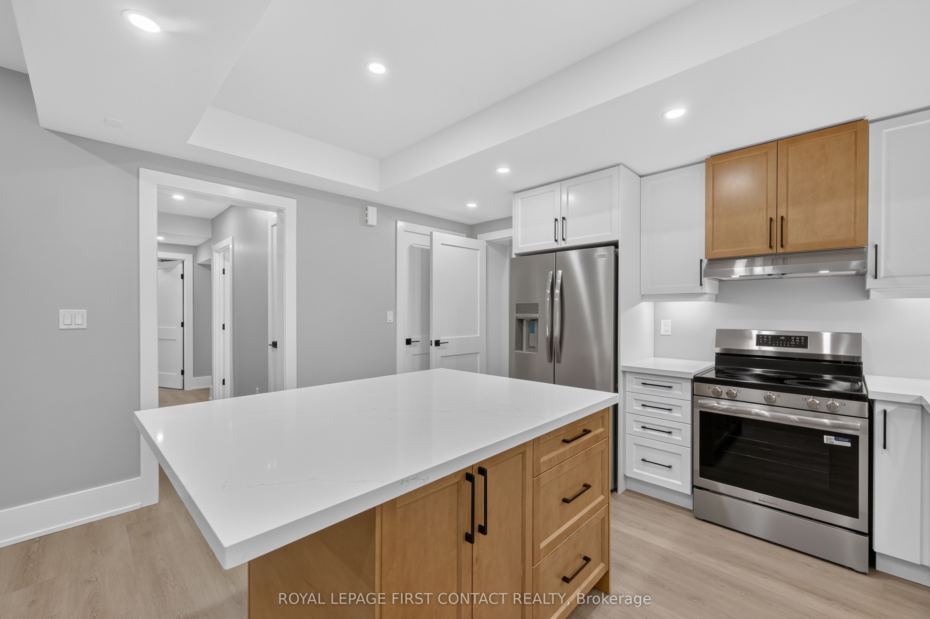 933 7th Line Lower Property Photo 2