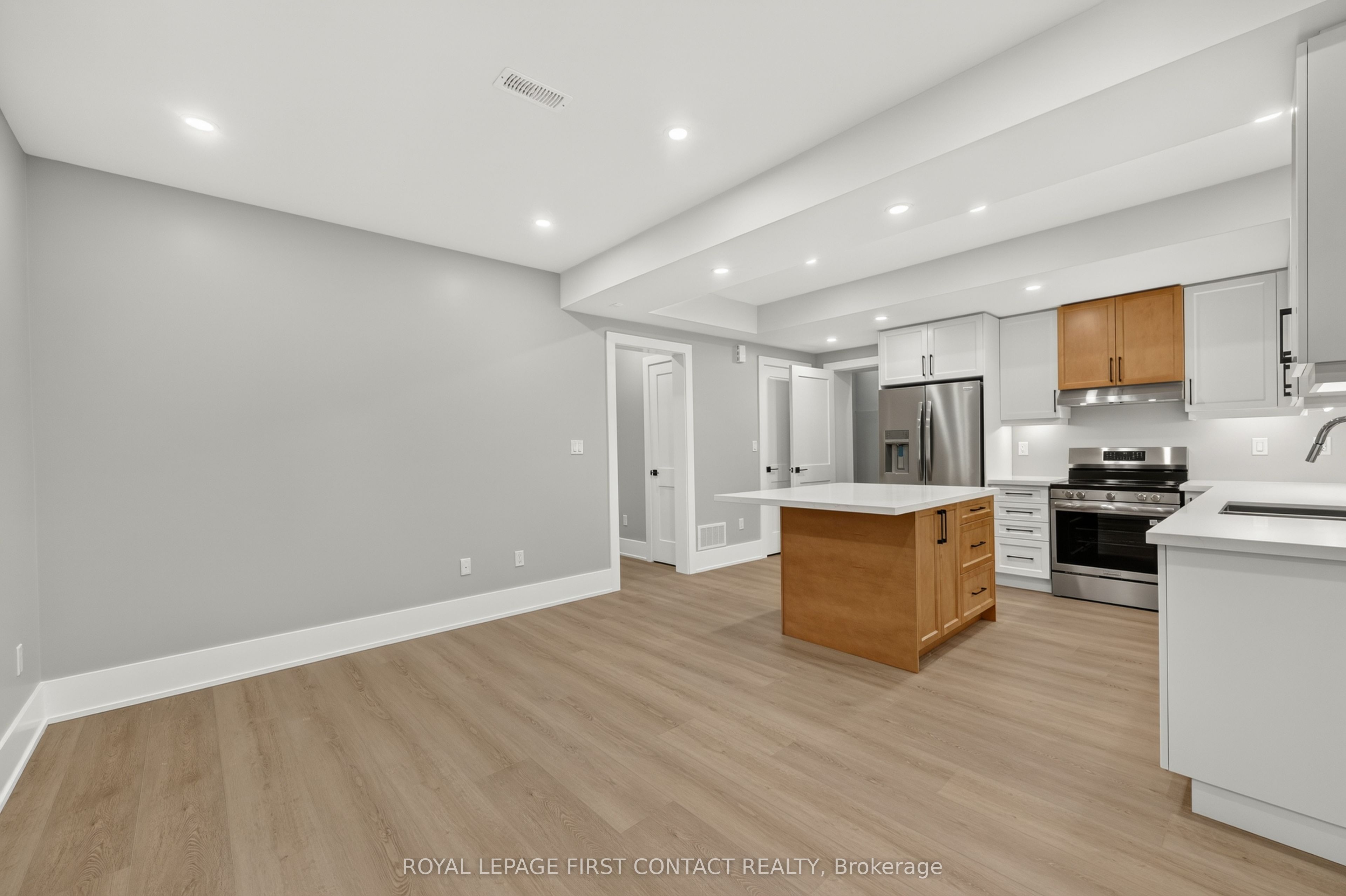 933 7th Line Lower Property Photo 3